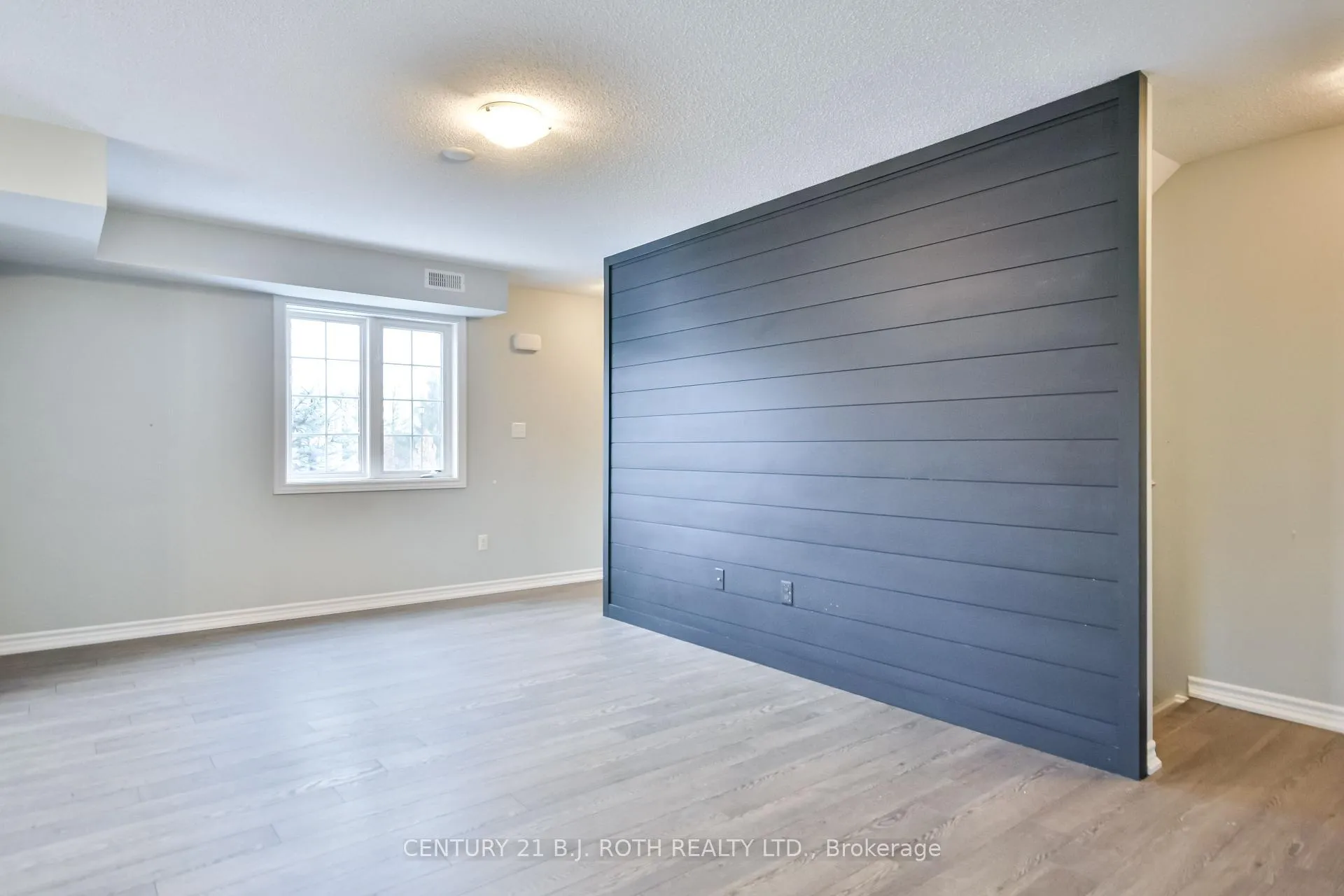 Photo 4 of Unit 7, 51 Ferndale Drive, Barrie, Ardagh — HOMEH