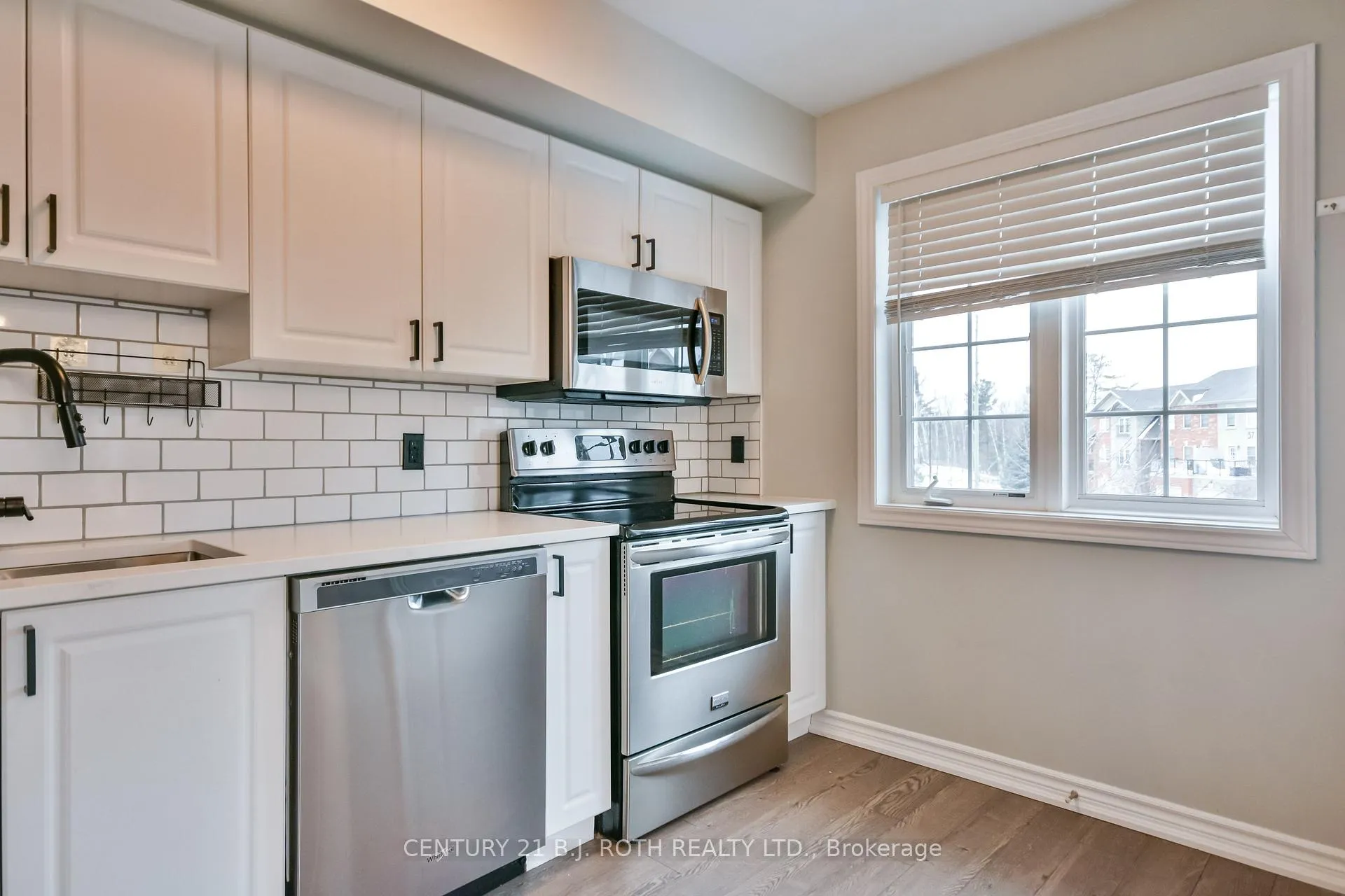 Photo 11 of Unit 7, 51 Ferndale Drive, Barrie, Ardagh — HOMEH