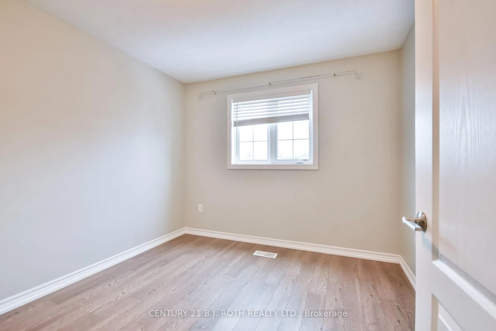 Photo 20 of Unit 7, 51 Ferndale Drive, Barrie, Ardagh — HOMEH