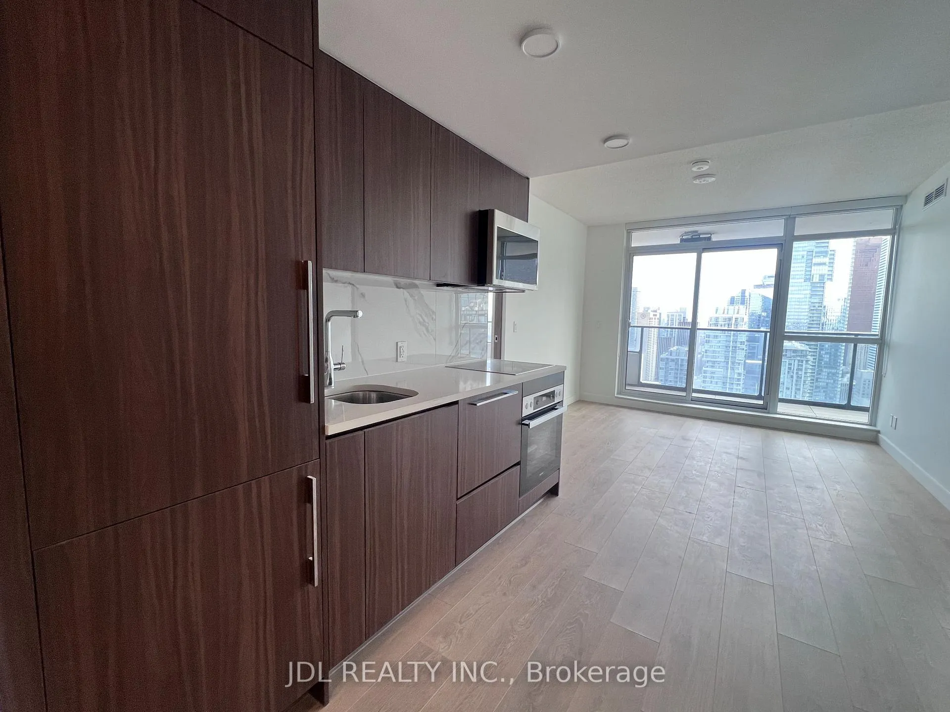 Photo 4 of Unit 5002, 38 Widmer Street, Toronto, Waterfront Communities — HOMEH