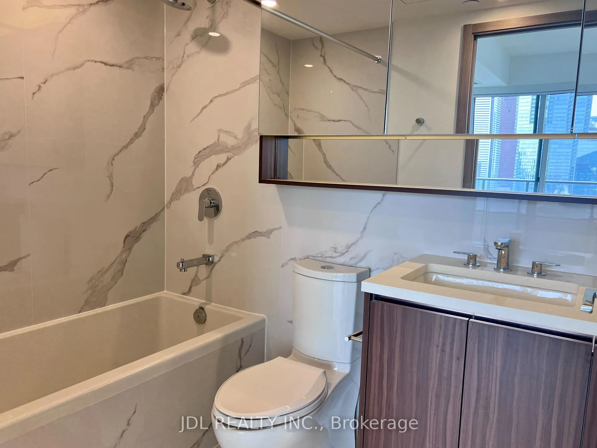 Photo 5 of Unit 5002, 38 Widmer Street, Toronto, Waterfront Communities — HOMEH