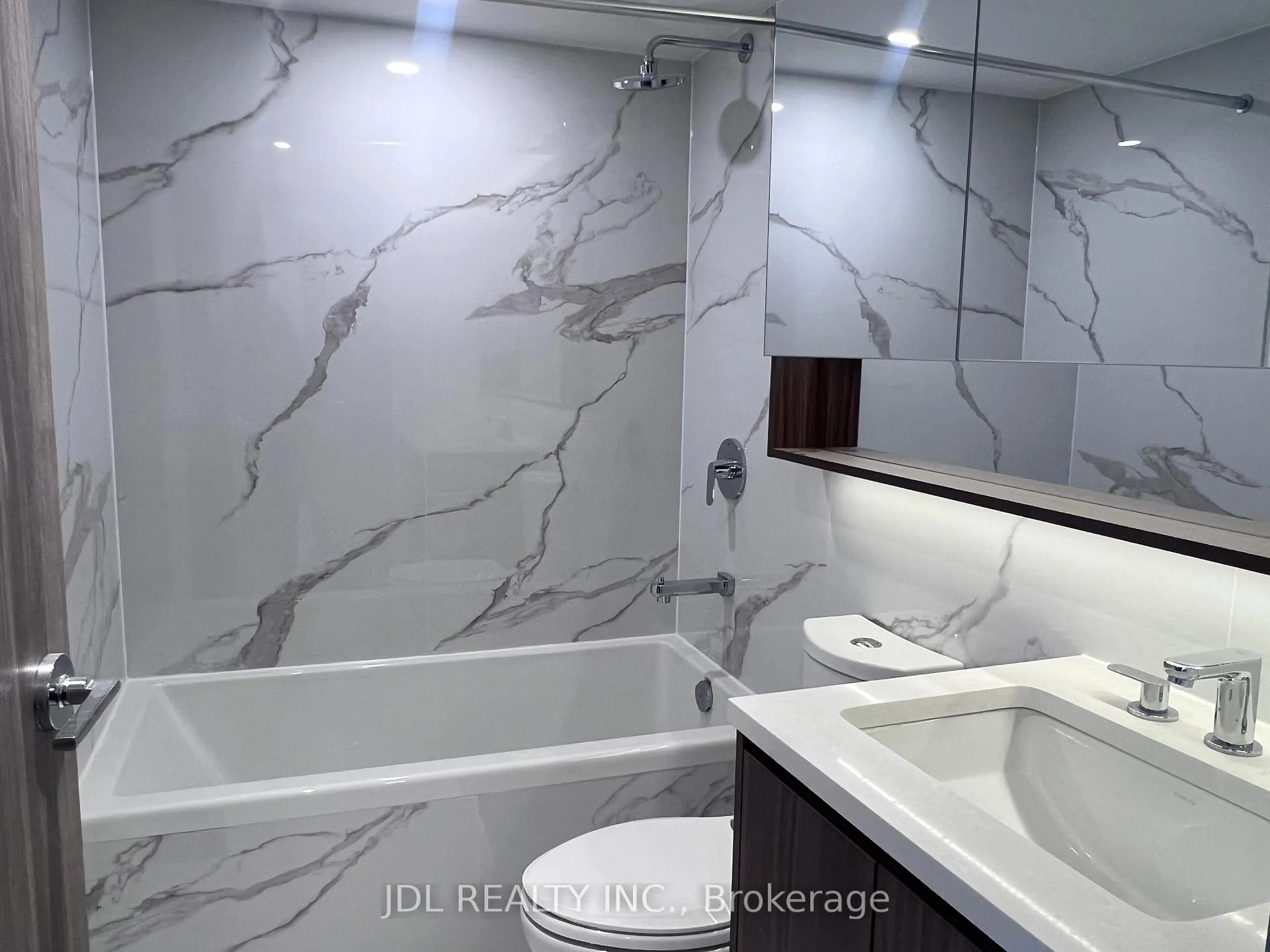 Photo 6 of Unit 5002, 38 Widmer Street, Toronto, Waterfront Communities — HOMEH