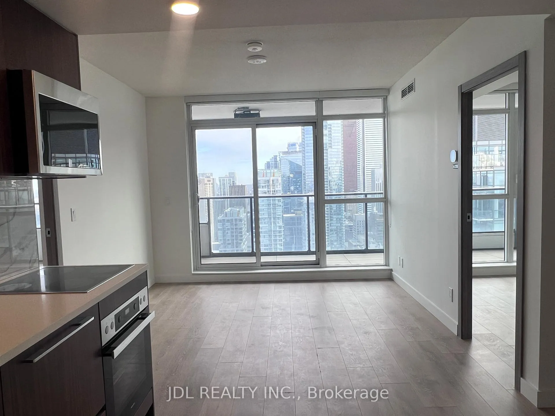 Photo 7 of Unit 5002, 38 Widmer Street, Toronto, Waterfront Communities — HOMEH