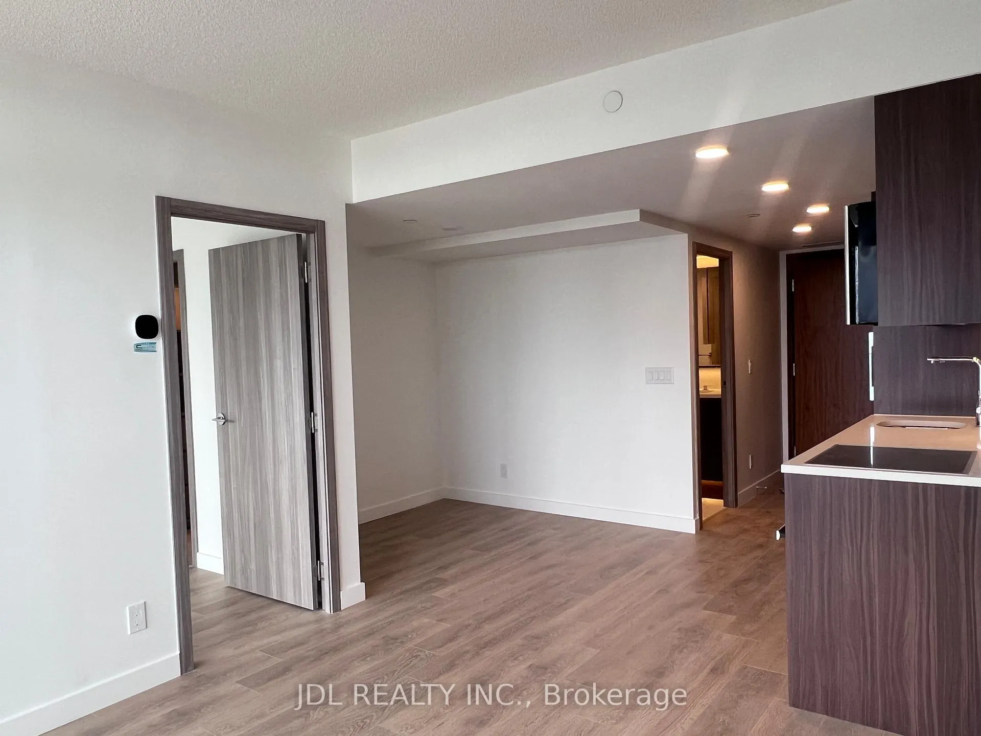 Photo 8 of Unit 5002, 38 Widmer Street, Toronto, Waterfront Communities — HOMEH