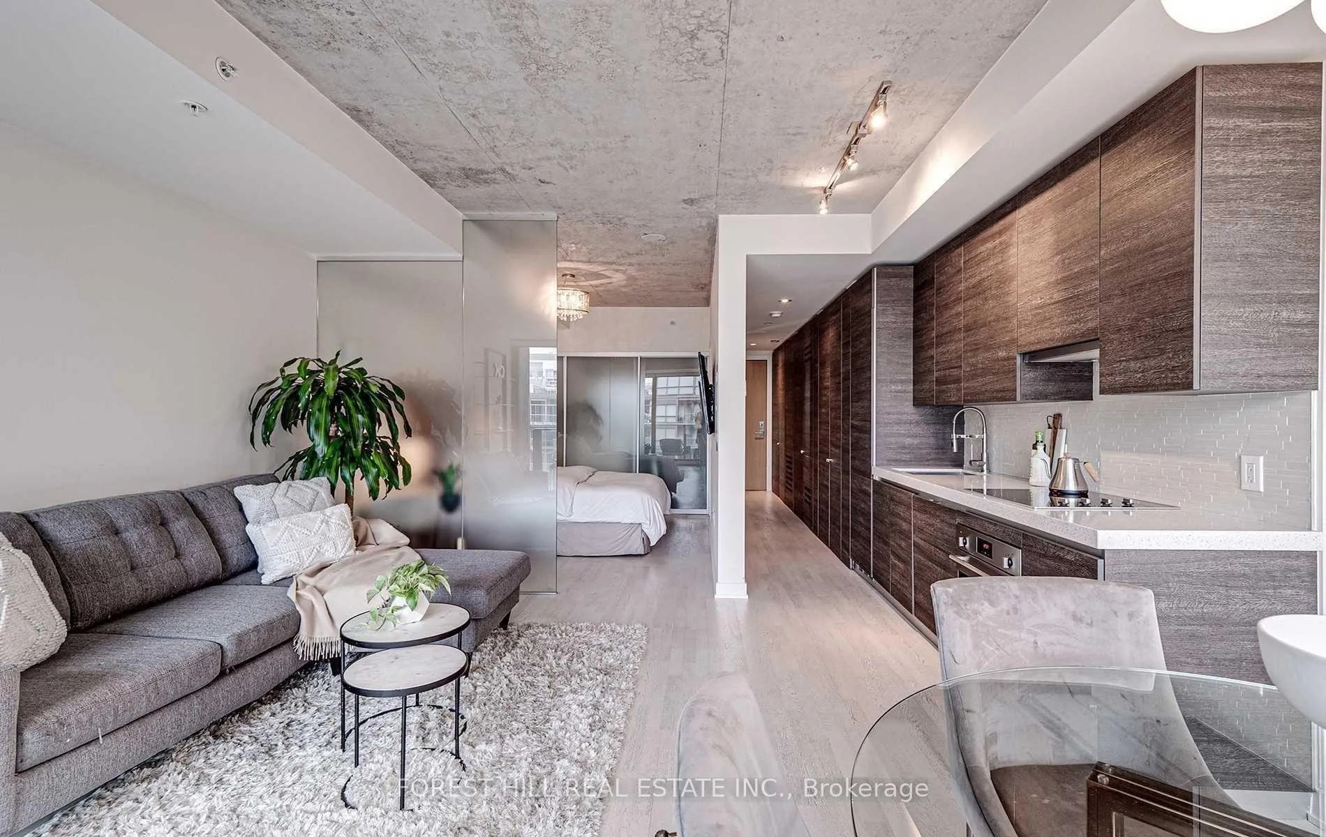 Photo 4 of Unit 811, 629 King Street, Toronto, Waterfront Communities — HOMEH