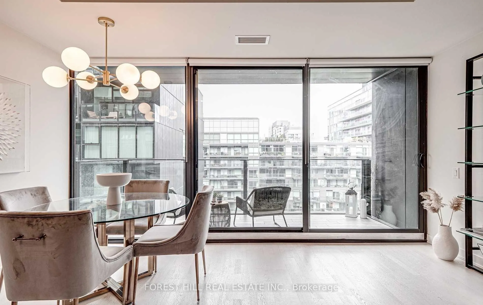 Photo 5 of Unit 811, 629 King Street, Toronto, Waterfront Communities — HOMEH