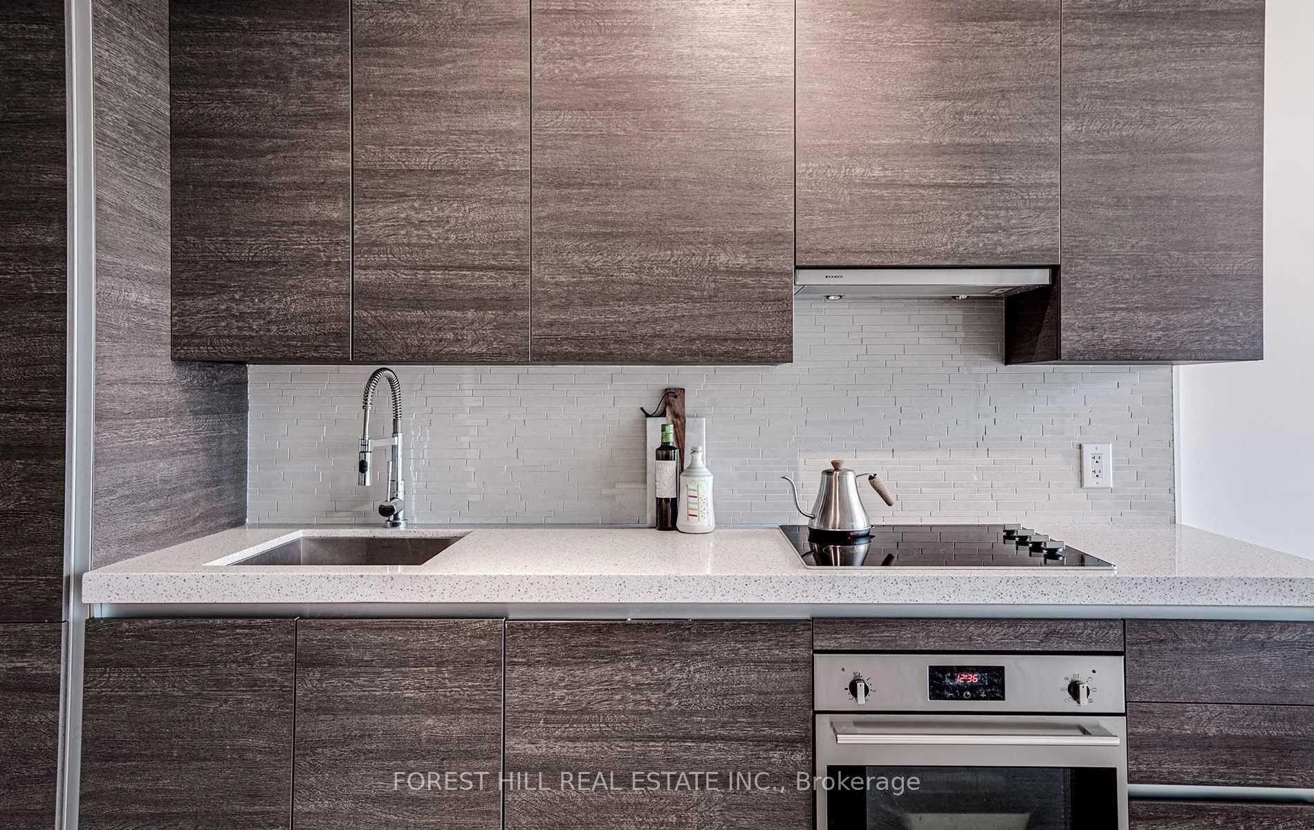 Photo 10 of Unit 811, 629 King Street, Toronto, Waterfront Communities — HOMEH