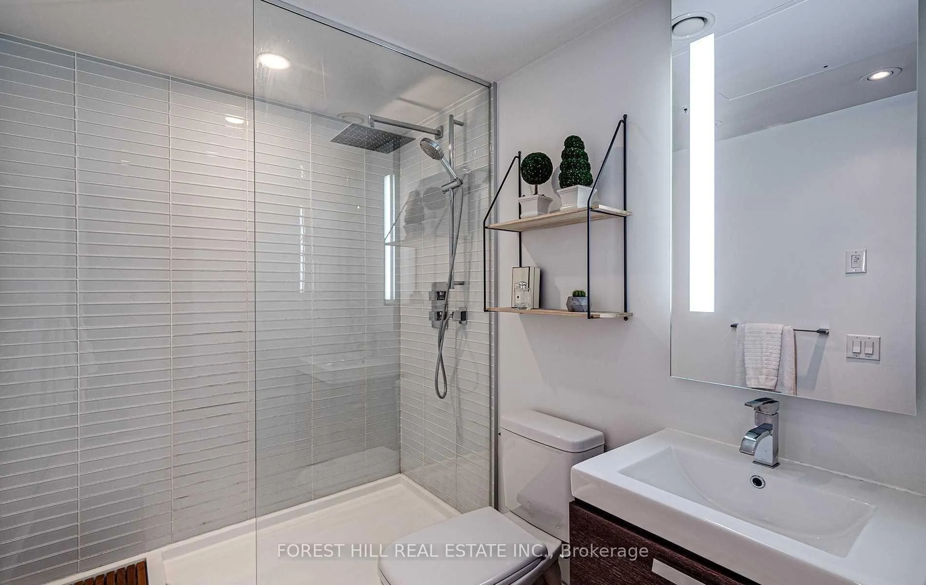 Photo 15 of Unit 811, 629 King Street, Toronto, Waterfront Communities — HOMEH