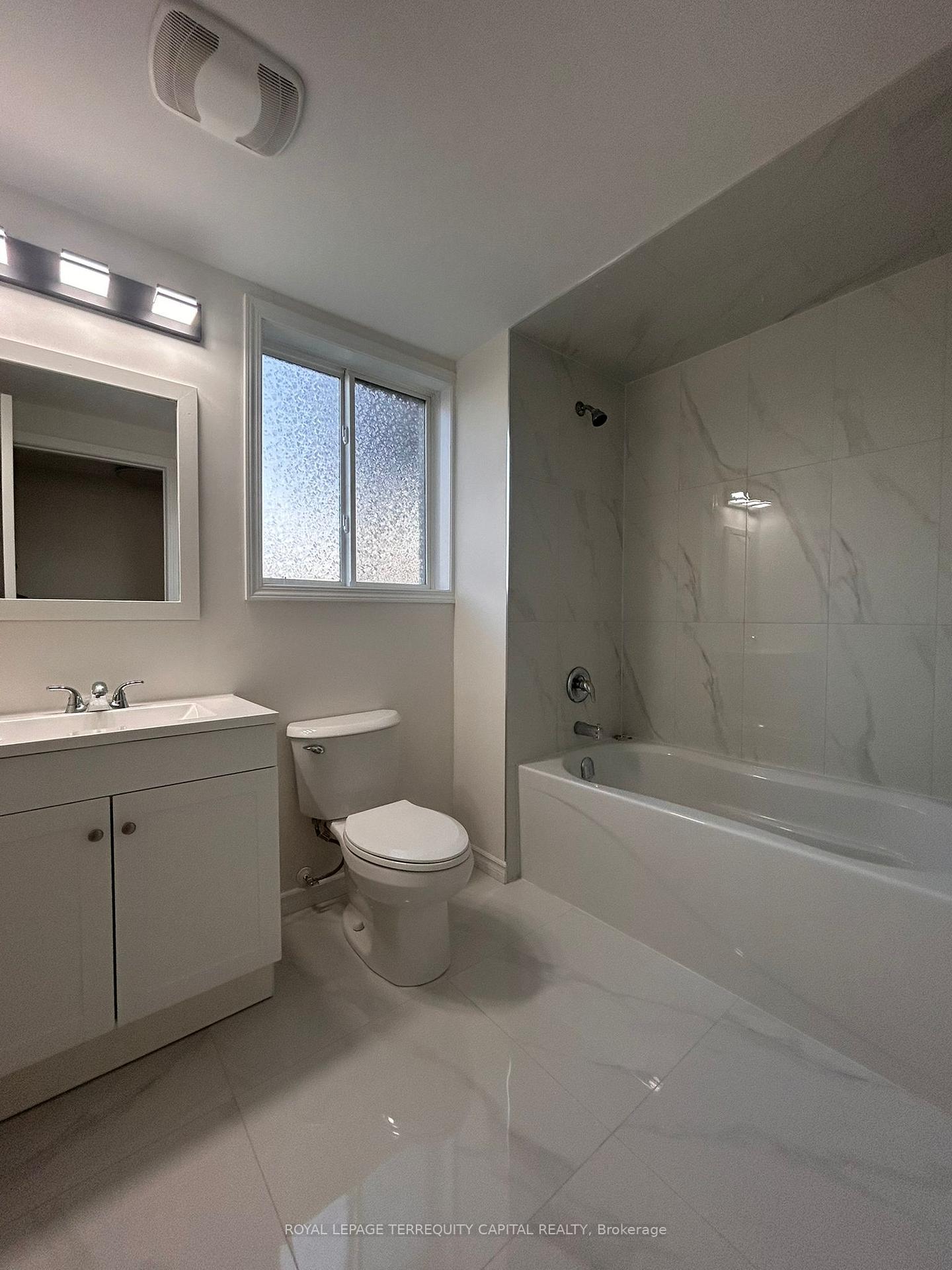 Photo 9 of Unit B, 353 Edgehill Drive, Barrie, Edgehill Drive — HOMEH