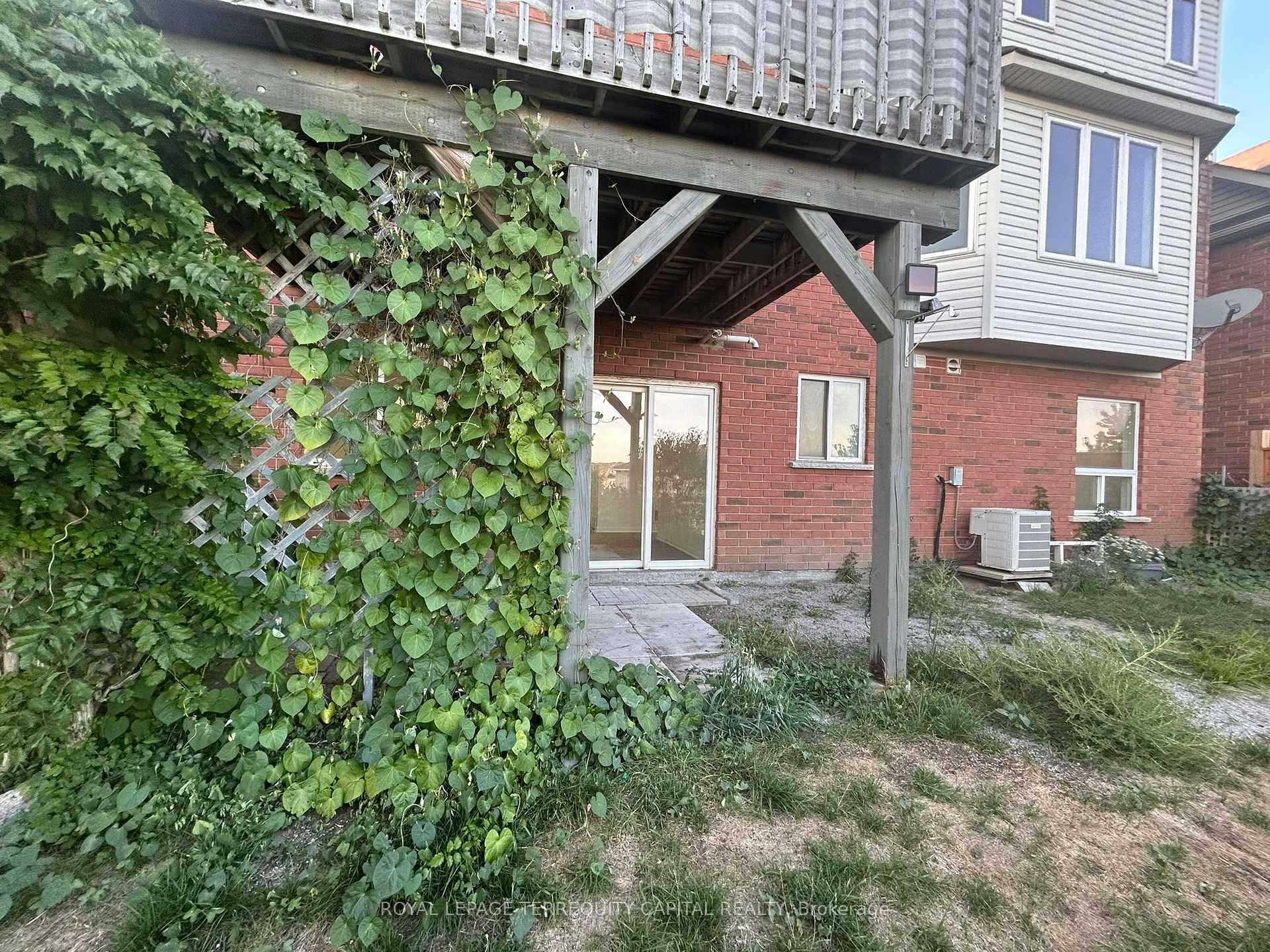 Photo 16 of Unit B, 353 Edgehill Drive, Barrie, Edgehill Drive — HOMEH