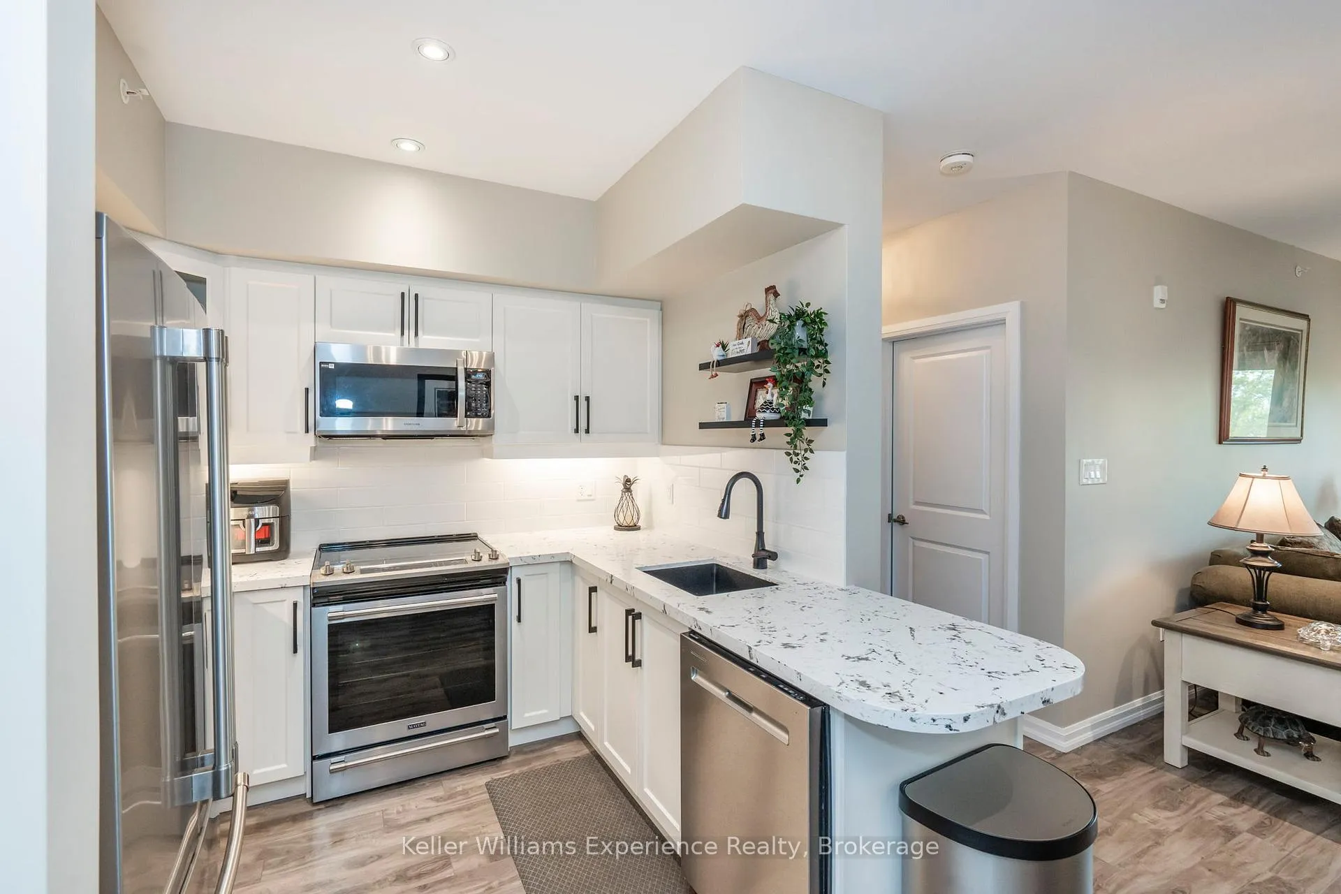 Photo 8 of Unit 516, 302 Essa Road, Barrie, Ardagh — HOMEH