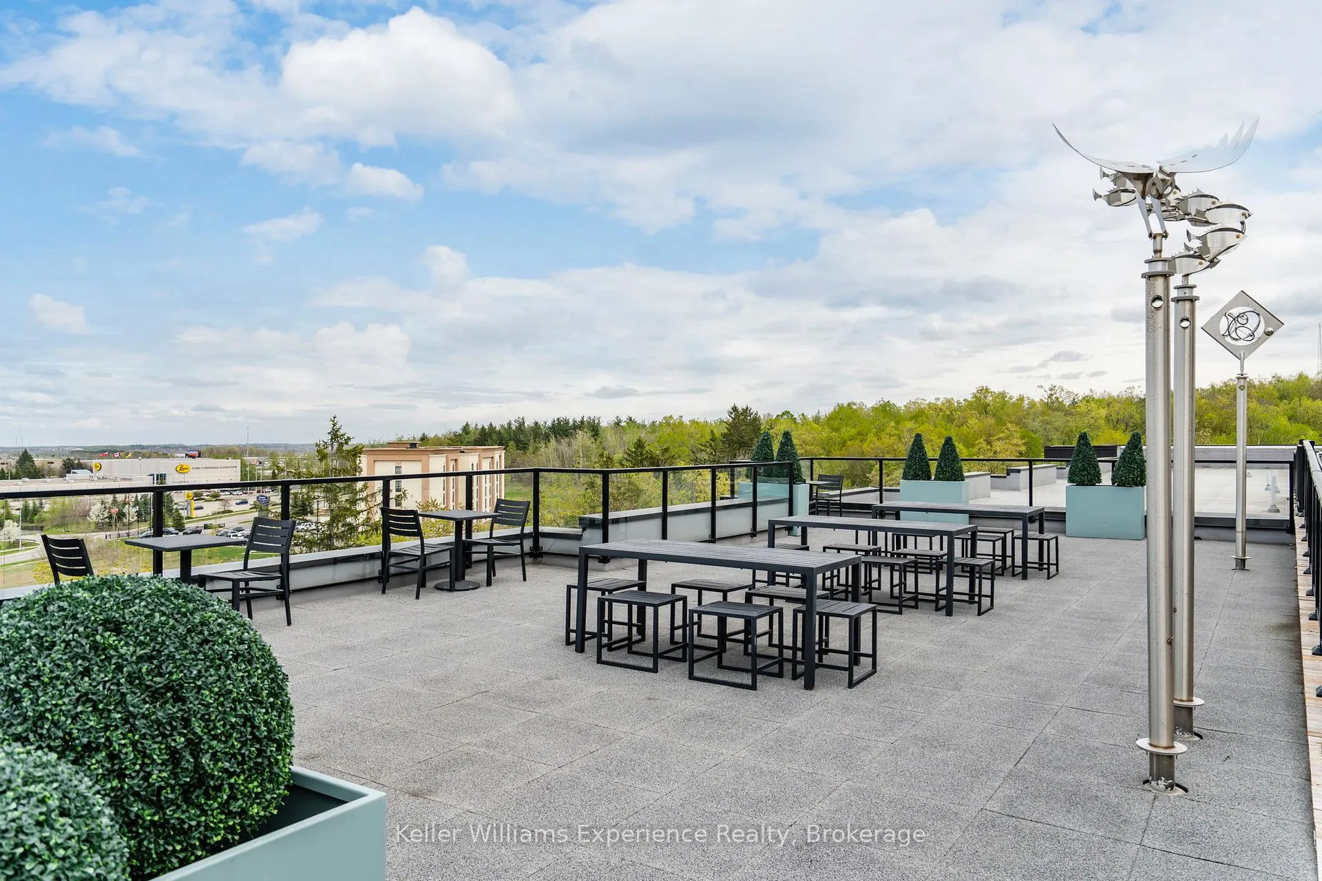 Photo 33 of Unit 516, 302 Essa Road, Barrie, Ardagh — HOMEH