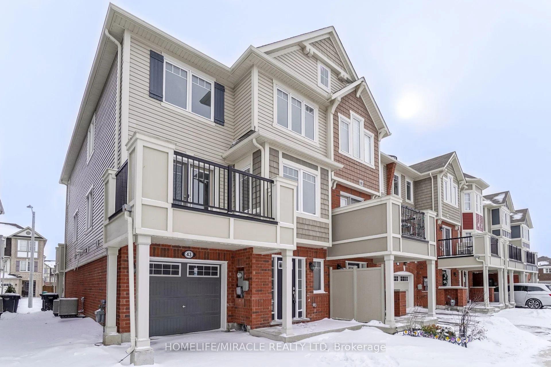 Photo 3 of 43 Colonel Frank Cheng Crescent, Brampton, Fletcher's West — HOMEH