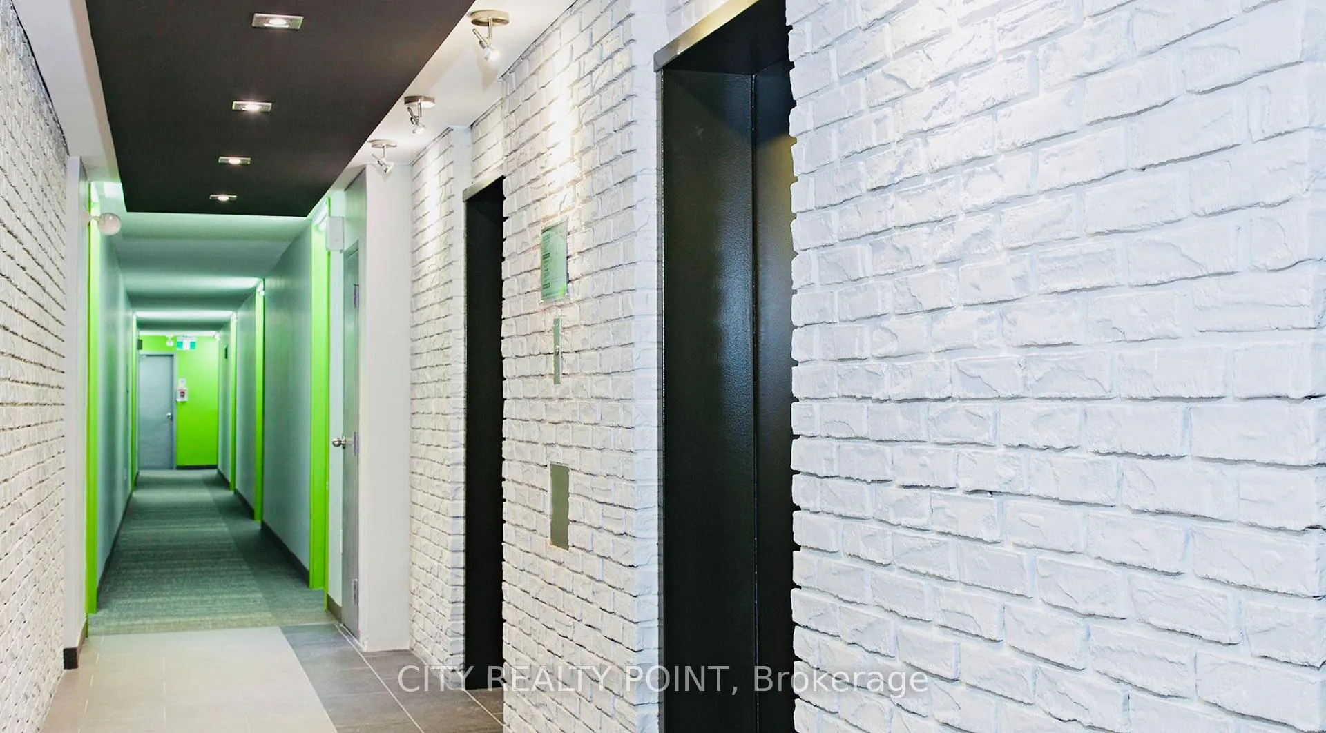 Photo 3 of Unit PH9, 666 Spadina Avenue, Toronto, University — HOMEH