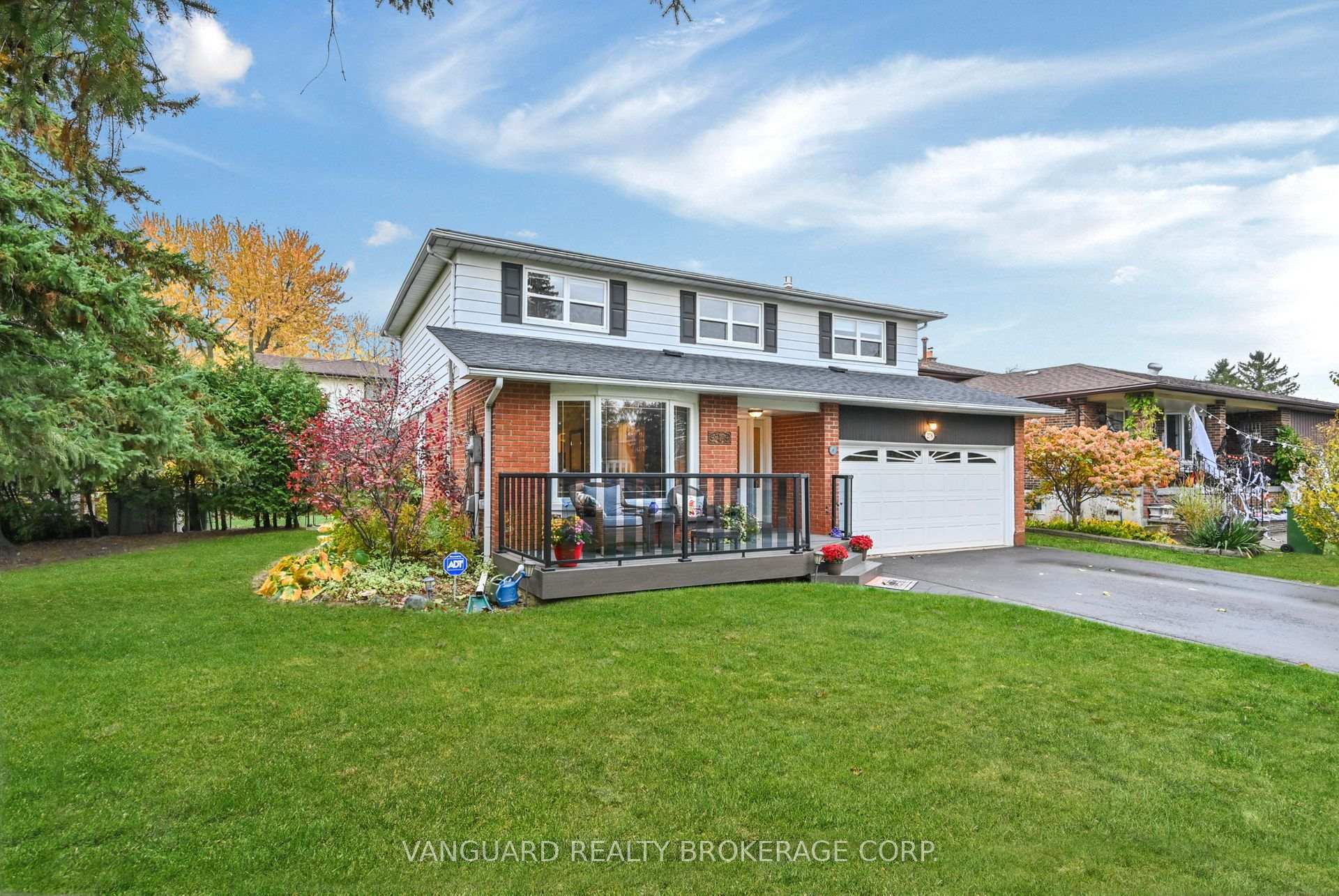Photo 2 of 279 Bell Air Drive, Caledon, Bolton East — HOMEH