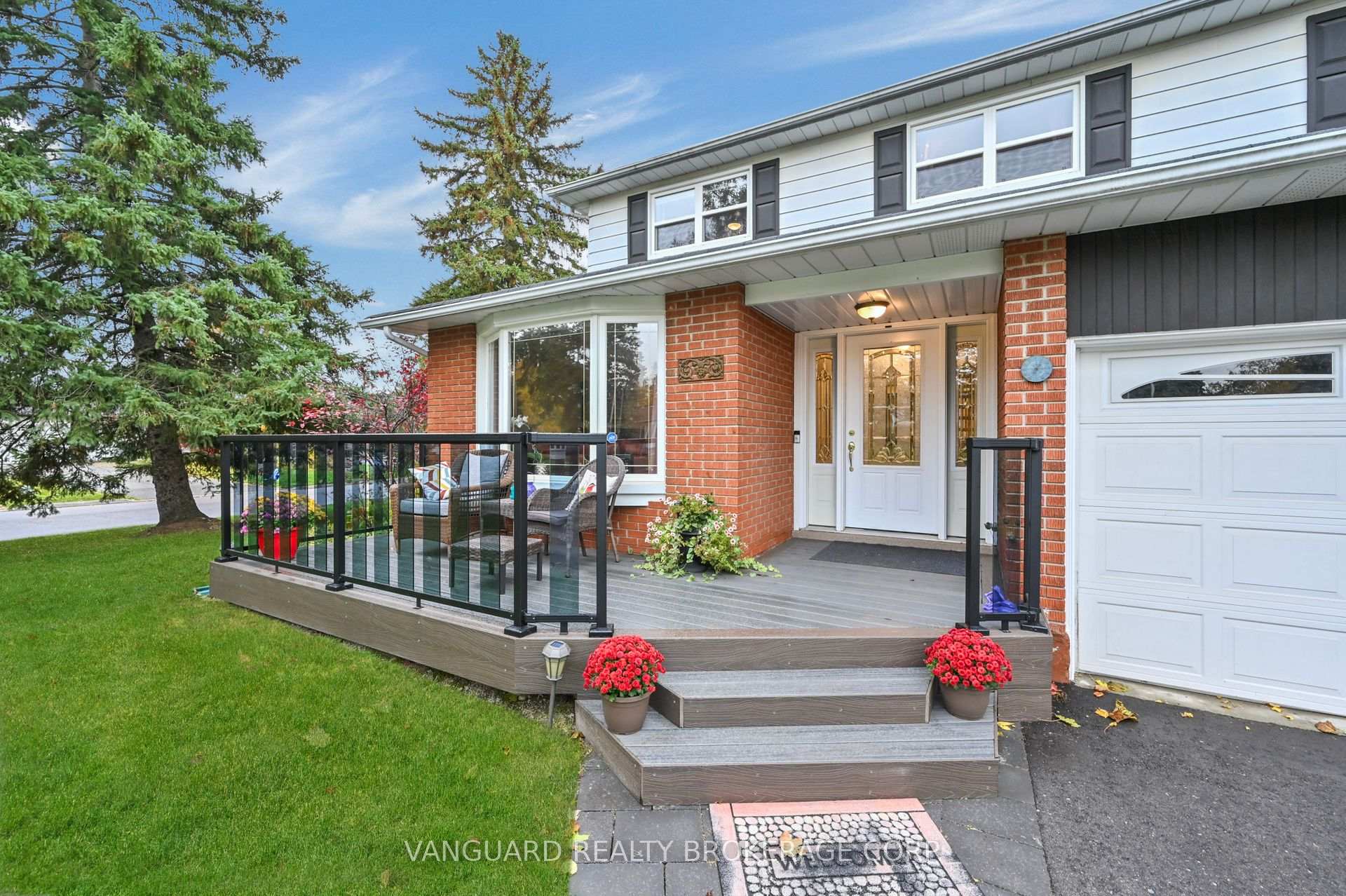 Photo 3 of 279 Bell Air Drive, Caledon, Bolton East — HOMEH
