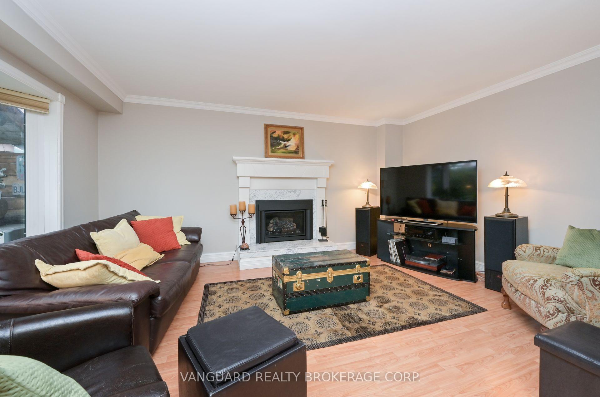 Photo 8 of 279 Bell Air Drive, Caledon, Bolton East — HOMEH