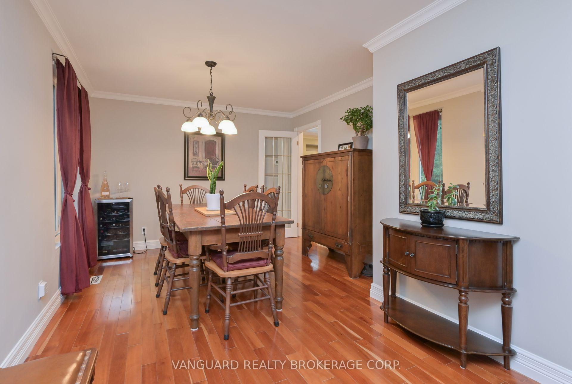 Photo 9 of 279 Bell Air Drive, Caledon, Bolton East — HOMEH