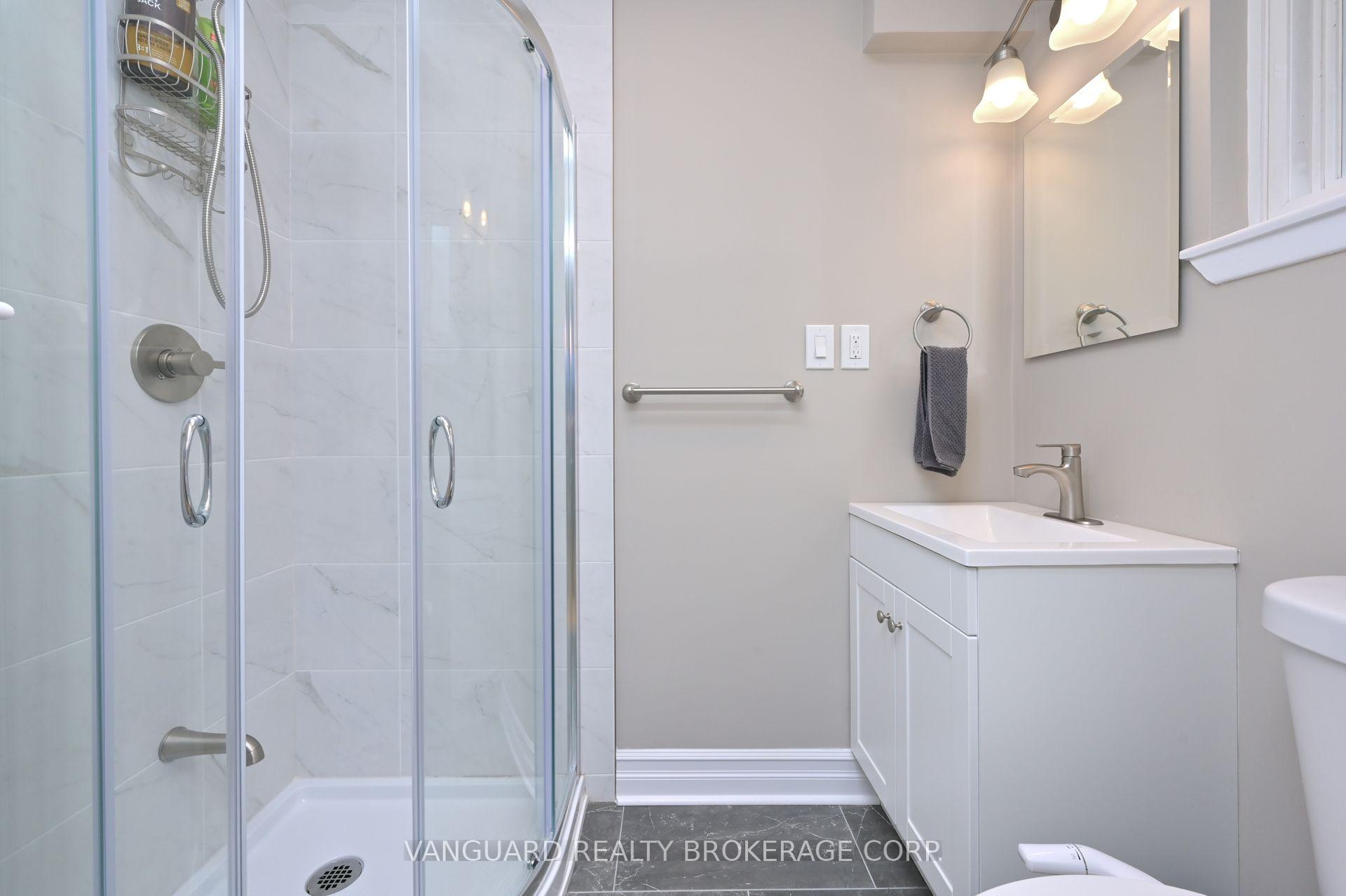 Photo 15 of 279 Bell Air Drive, Caledon, Bolton East — HOMEH