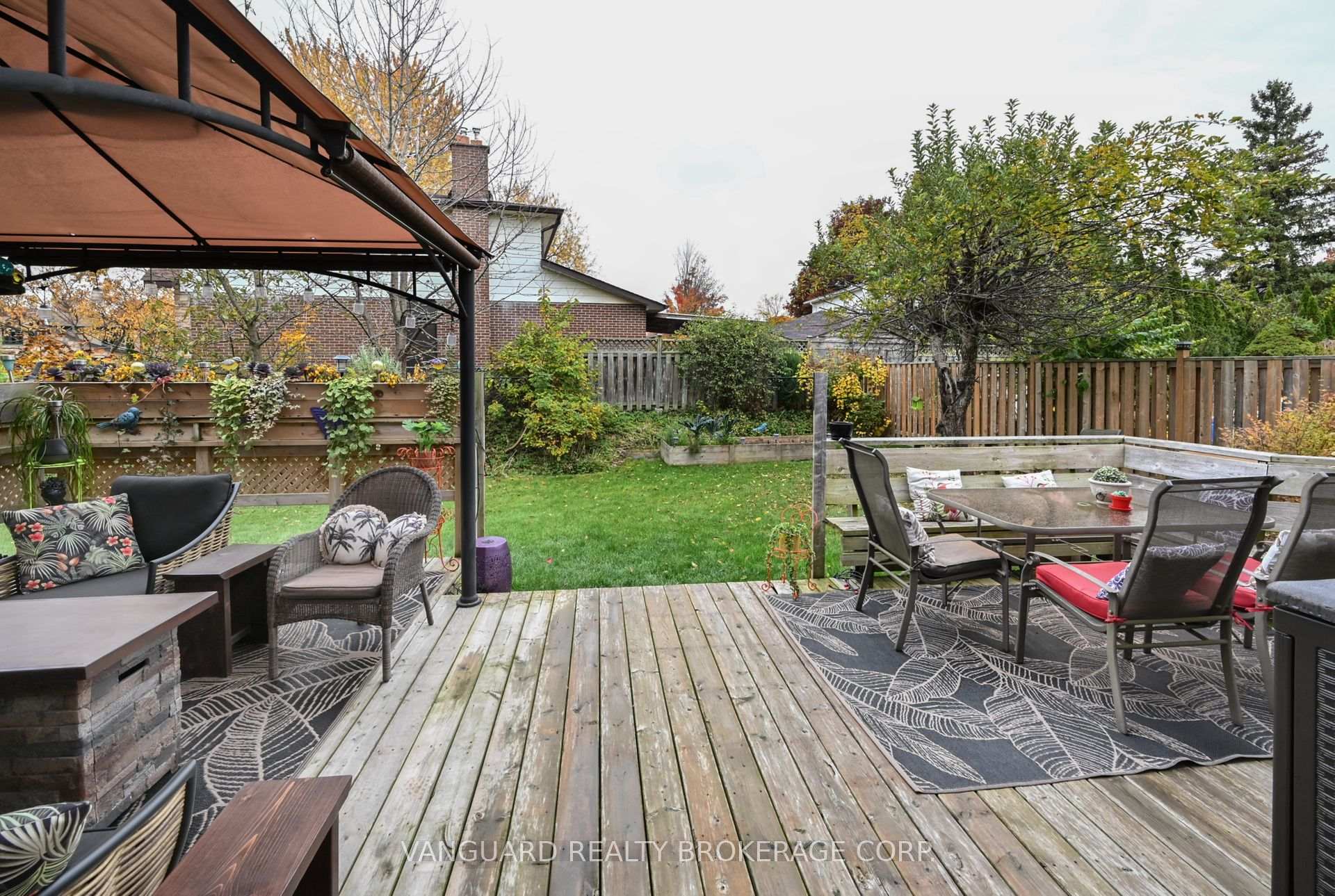 Photo 27 of 279 Bell Air Drive, Caledon, Bolton East — HOMEH