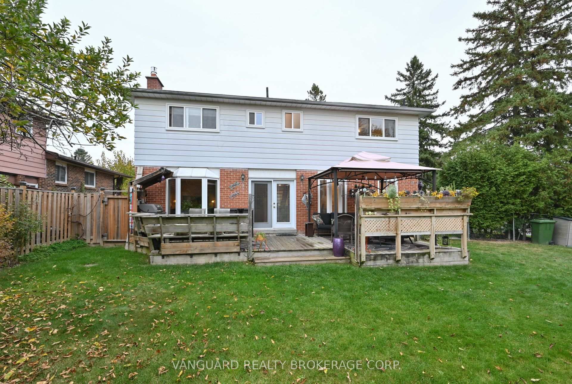 Photo 29 of 279 Bell Air Drive, Caledon, Bolton East — HOMEH