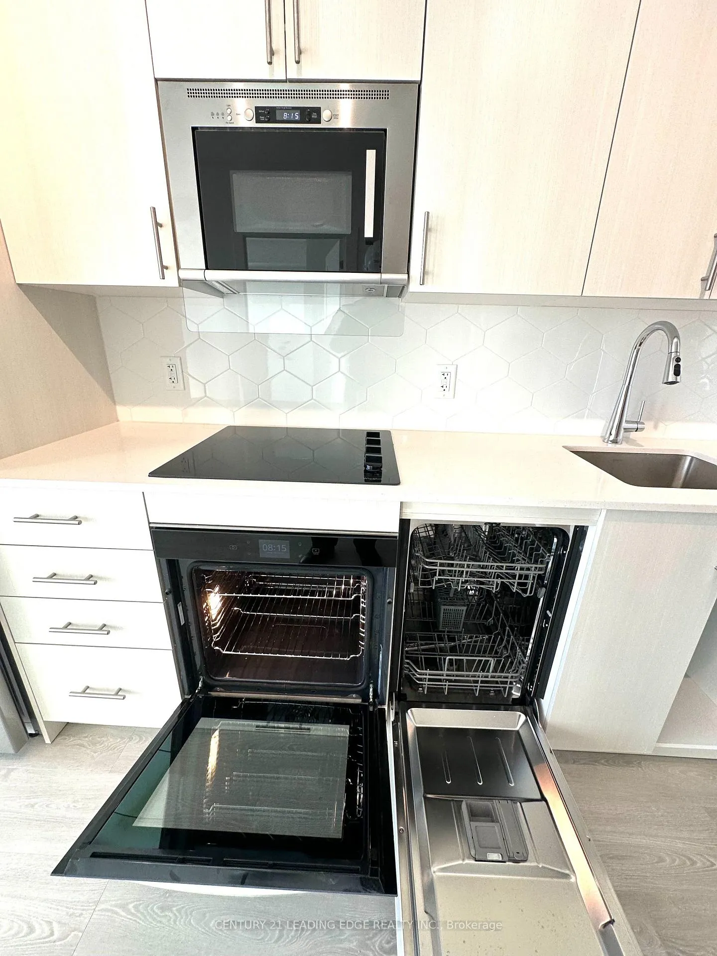 Photo 5 of Unit 1501, 2425 Simcoe Street N, Oshawa, Windfields — HOMEH