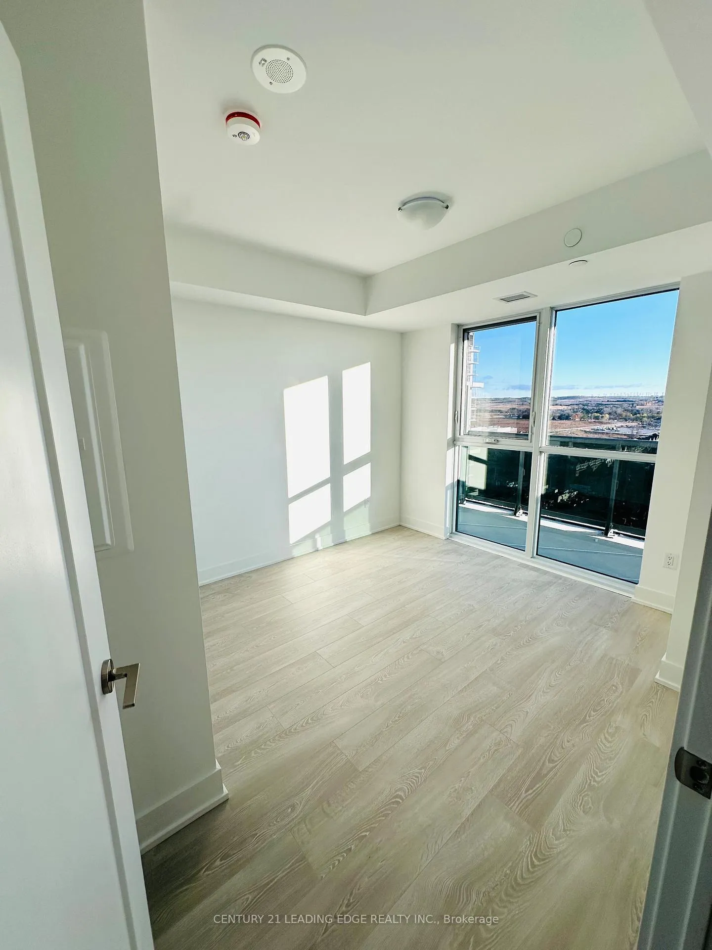 Photo 7 of Unit 1501, 2425 Simcoe Street N, Oshawa, Windfields — HOMEH