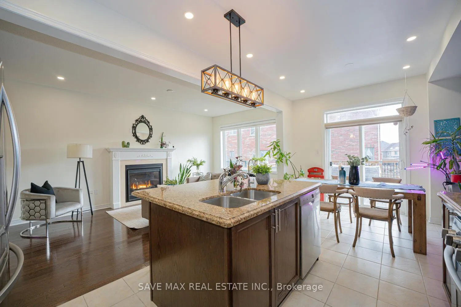 Photo 9 of 61 Edinburgh Drive, Brampton, Bram West — HOMEH