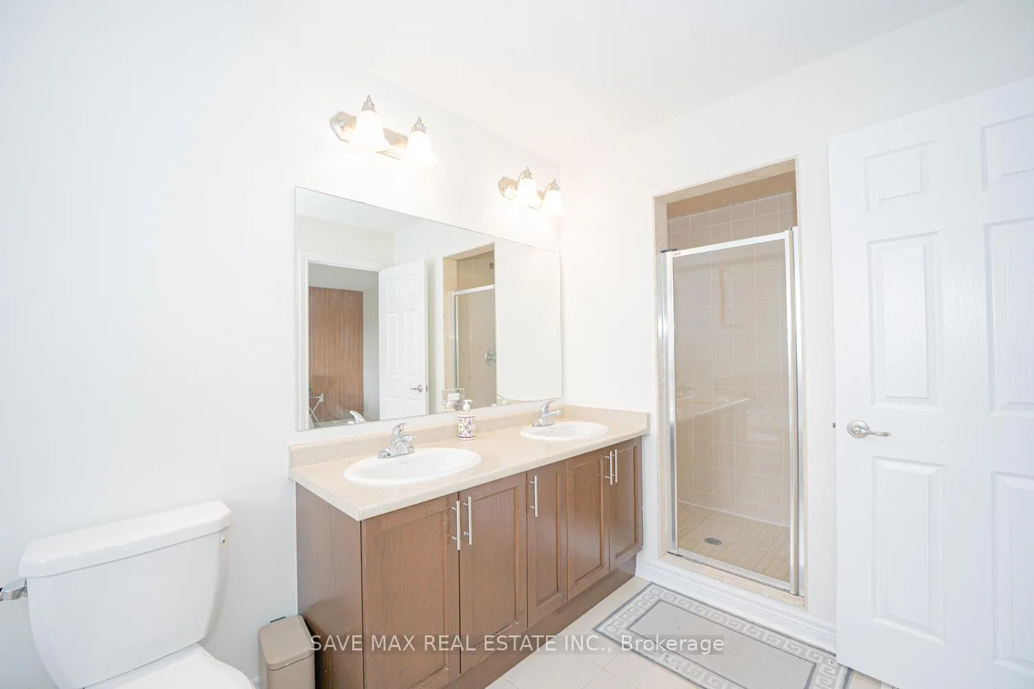 Photo 24 of 61 Edinburgh Drive, Brampton, Bram West — HOMEH