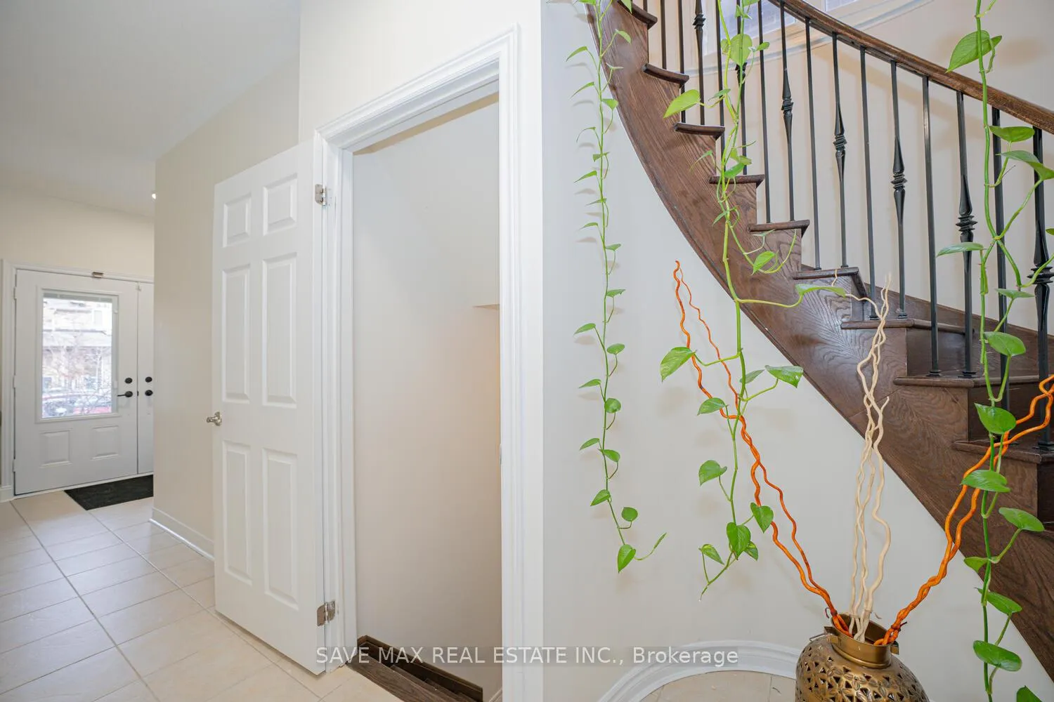 Photo 33 of 61 Edinburgh Drive, Brampton, Bram West — HOMEH
