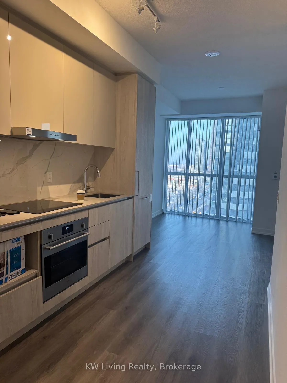 Front of Unit 1515, 225 Commerce Street W