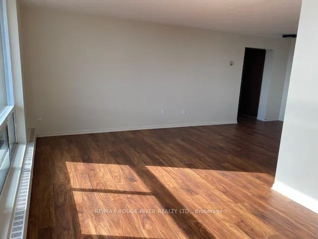 Photo 4 of Unit 1806, 1210 Radom Street, Pickering, Bay Ridges — HOMEH