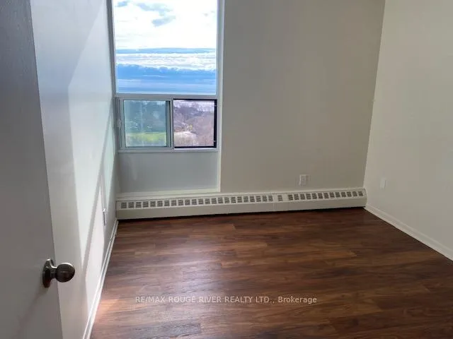 Photo 10 of Unit 1806, 1210 Radom Street, Pickering, Bay Ridges — HOMEH