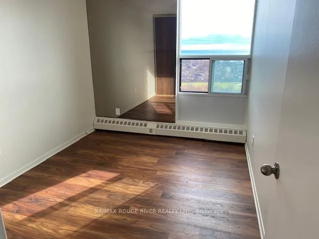 Photo 11 of Unit 1806, 1210 Radom Street, Pickering, Bay Ridges — HOMEH
