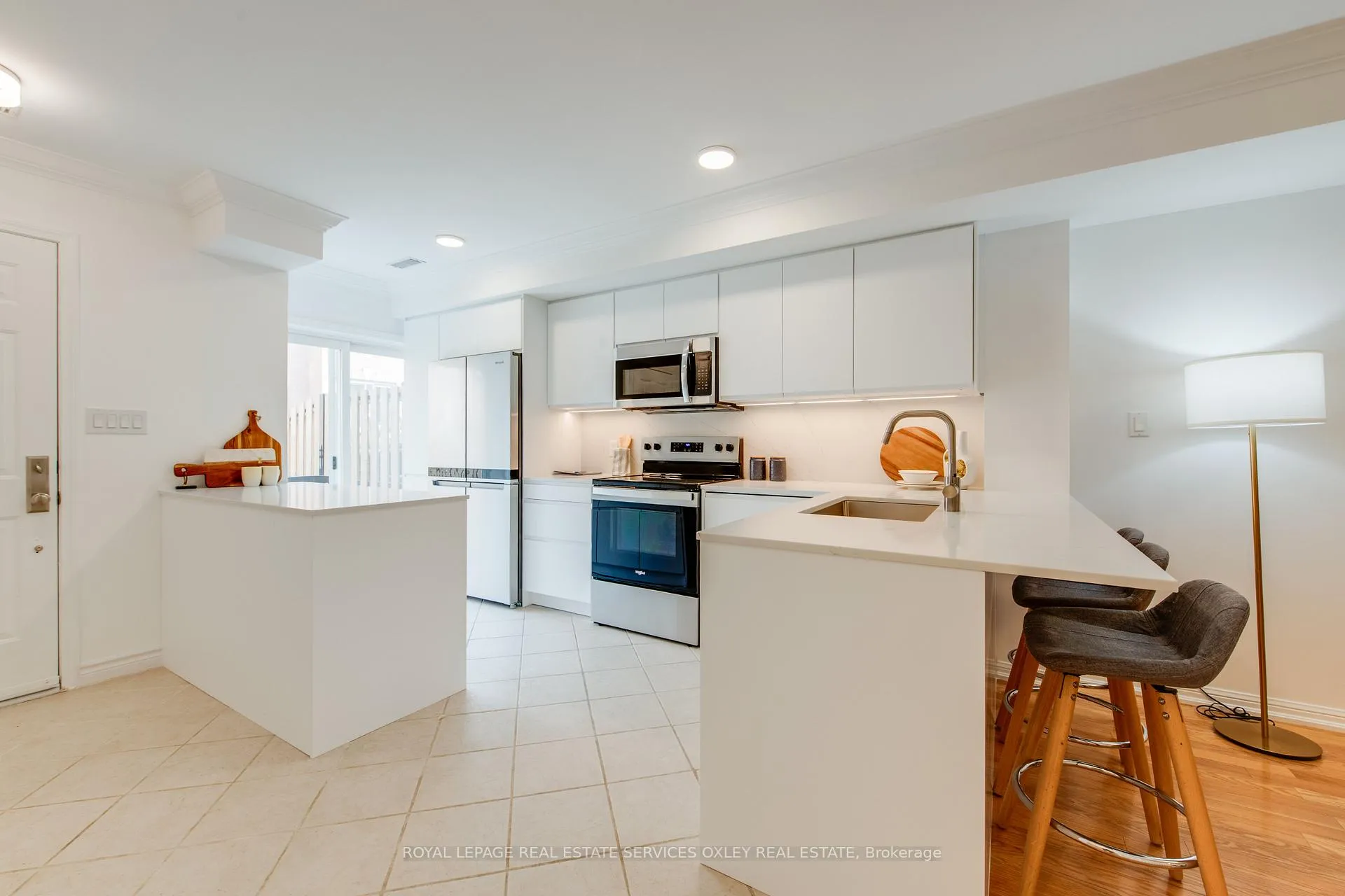Photo 4 of Unit 15, 151 Merton Street, Toronto, Mount Pleasant West — HOMEH