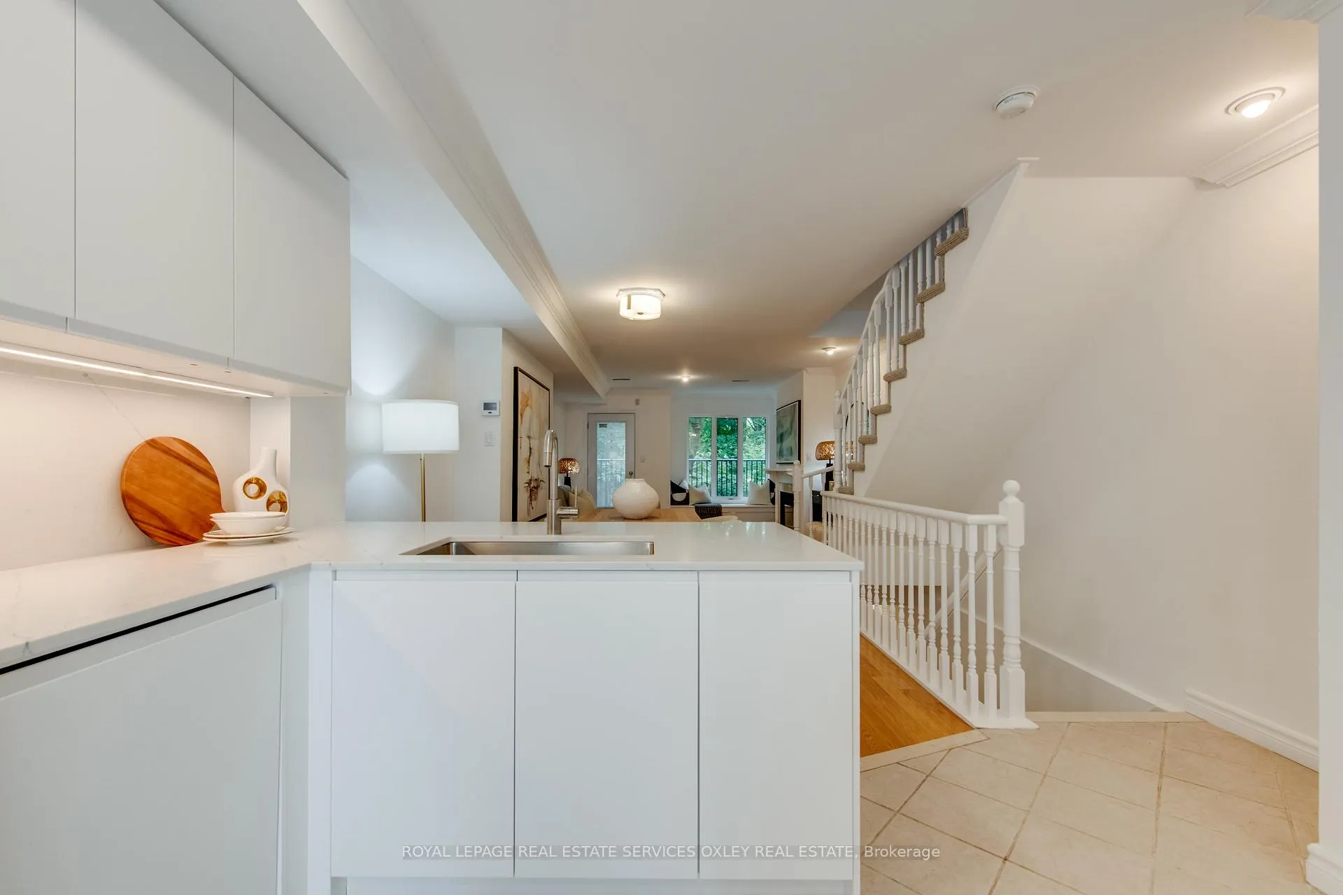 Photo 7 of Unit 15, 151 Merton Street, Toronto, Mount Pleasant West — HOMEH