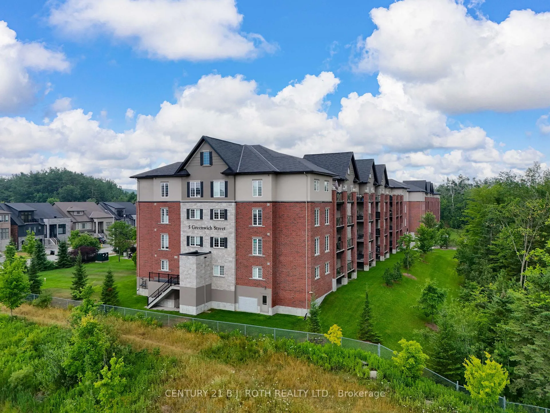 Photo 1 of Unit 312, 5 Greenwich Street, Barrie, Ardagh — HOMEH