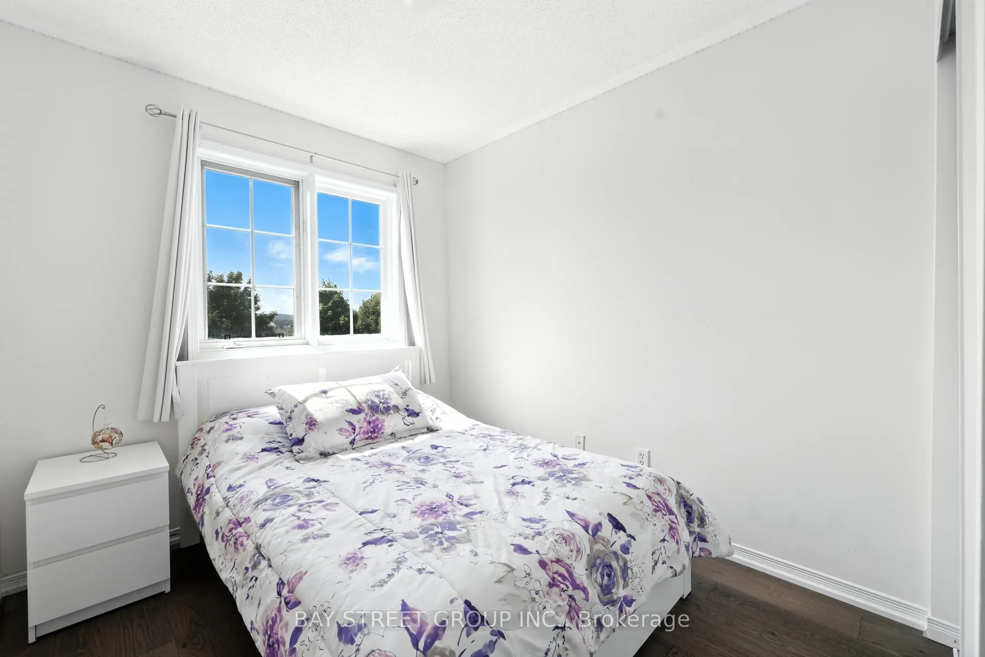 Photo 11 of 12 Stiles Avenue W, Aurora, Bayview Wellington — HOMEH