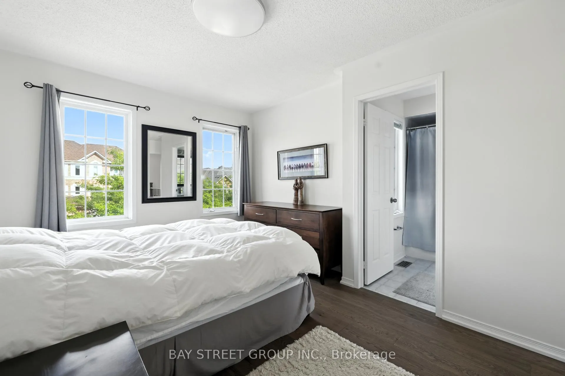 Photo 12 of 12 Stiles Avenue W, Aurora, Bayview Wellington — HOMEH