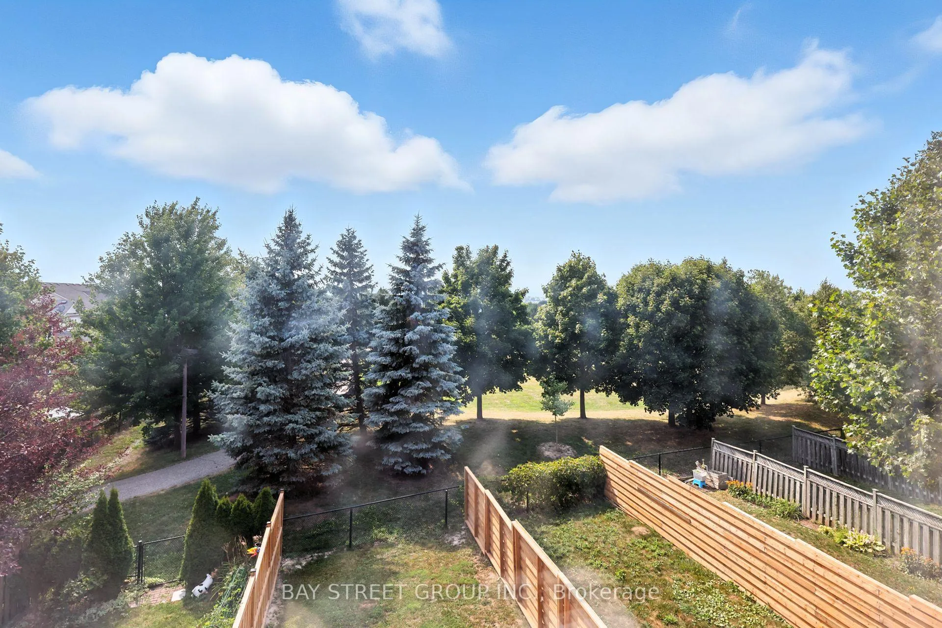 Photo 18 of 12 Stiles Avenue W, Aurora, Bayview Wellington — HOMEH
