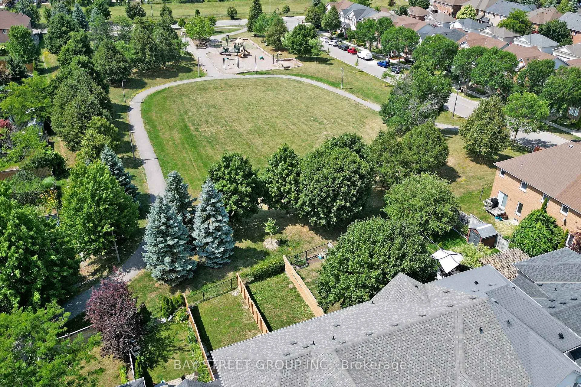 Photo 19 of 12 Stiles Avenue W, Aurora, Bayview Wellington — HOMEH