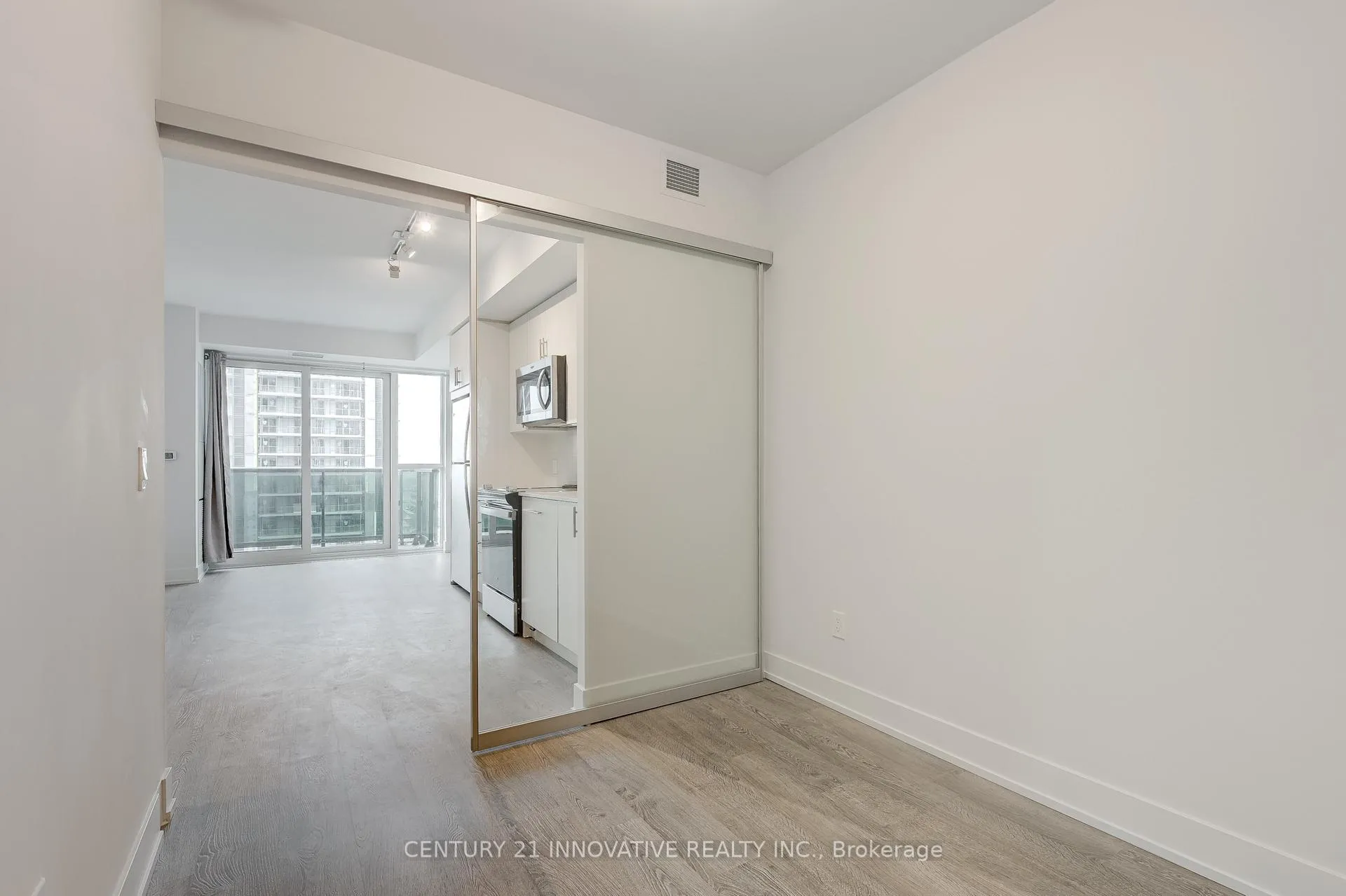 Photo 15 of Unit 1209, 2550 Simcoe Street N, Oshawa, Windfields — HOMEH
