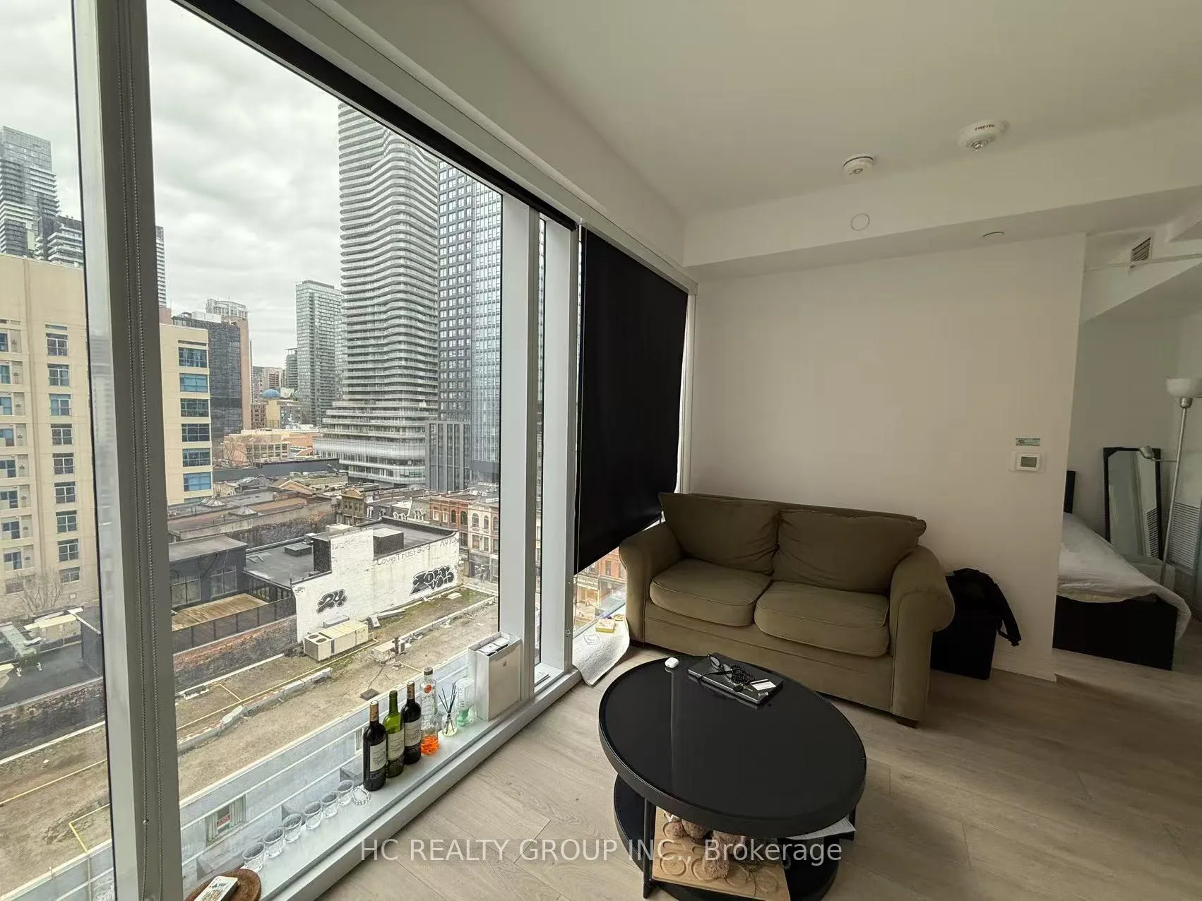 Photo 7 of Unit 808, 3 Gloucester Street, Toronto, Church-Yonge Corridor — HOMEH