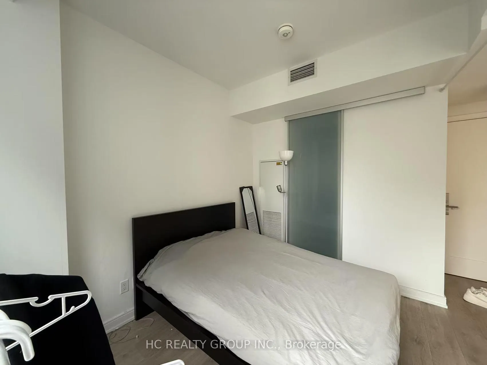 Photo 9 of Unit 808, 3 Gloucester Street, Toronto, Church-Yonge Corridor — HOMEH