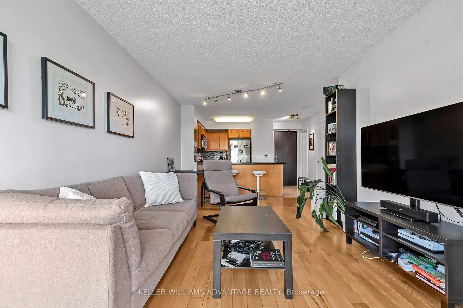 Photo 8 of Unit 516, 51 Lower Simcoe Street, Toronto, Waterfront Communities — HOMEH