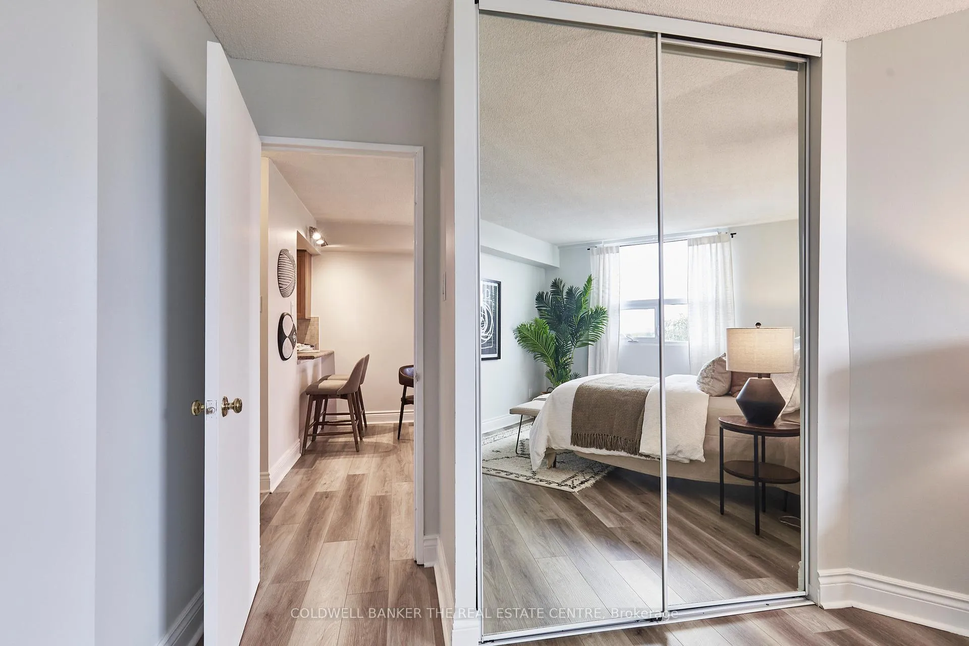 Photo 13 of Unit 401, 2 Westney Road N, Ajax, Central West — HOMEH