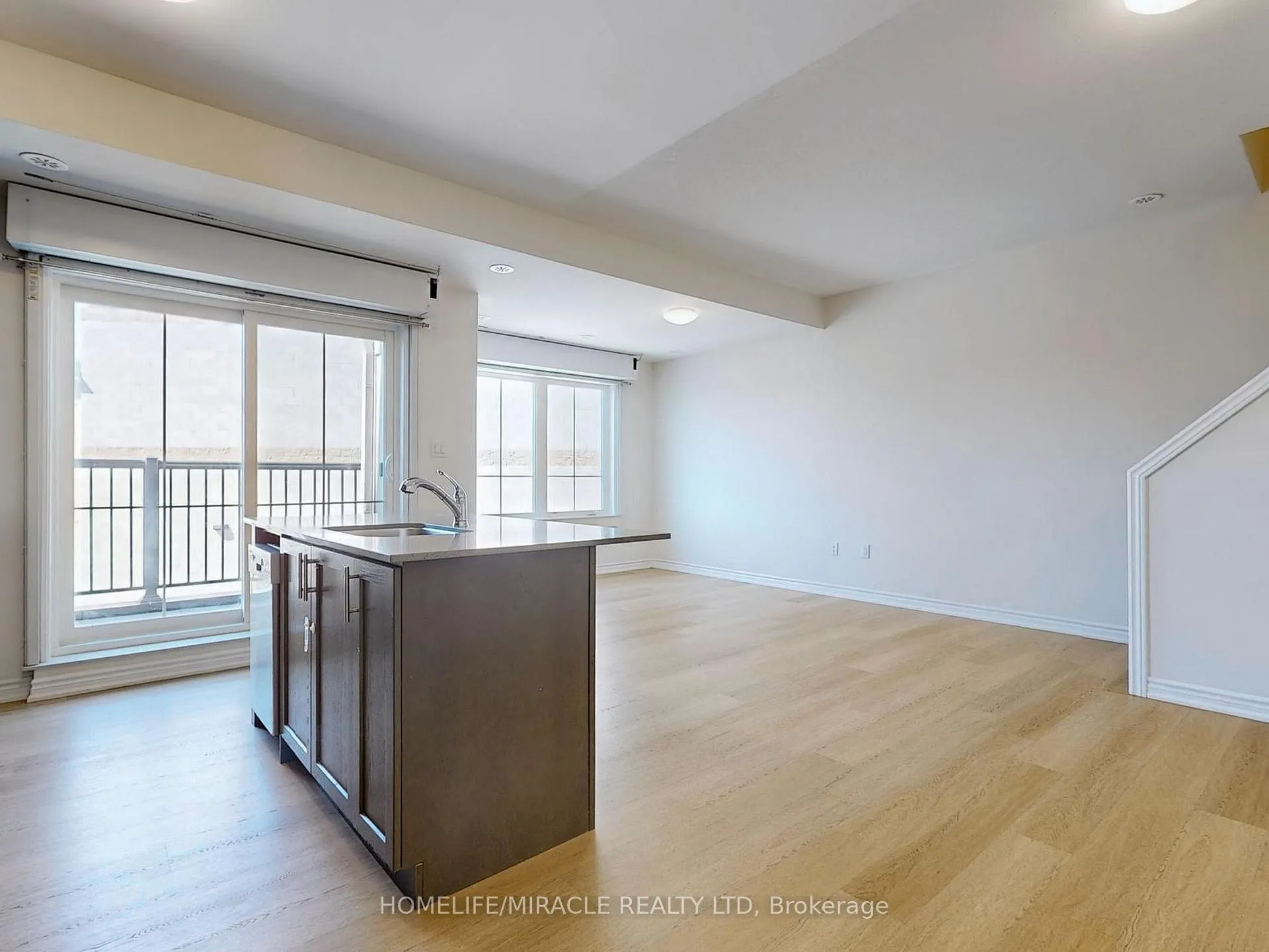 Photo 9 of Unit 9 UPPER, 490 Beresford Path, Oshawa, Central — HOMEH