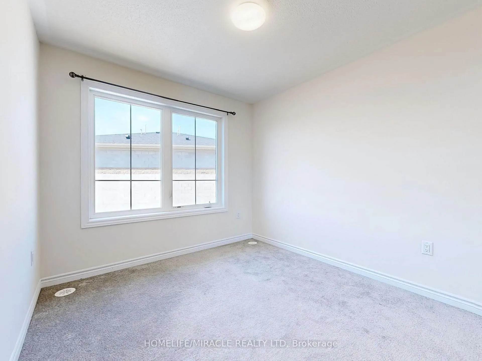 Photo 16 of Unit 9 UPPER, 490 Beresford Path, Oshawa, Central — HOMEH