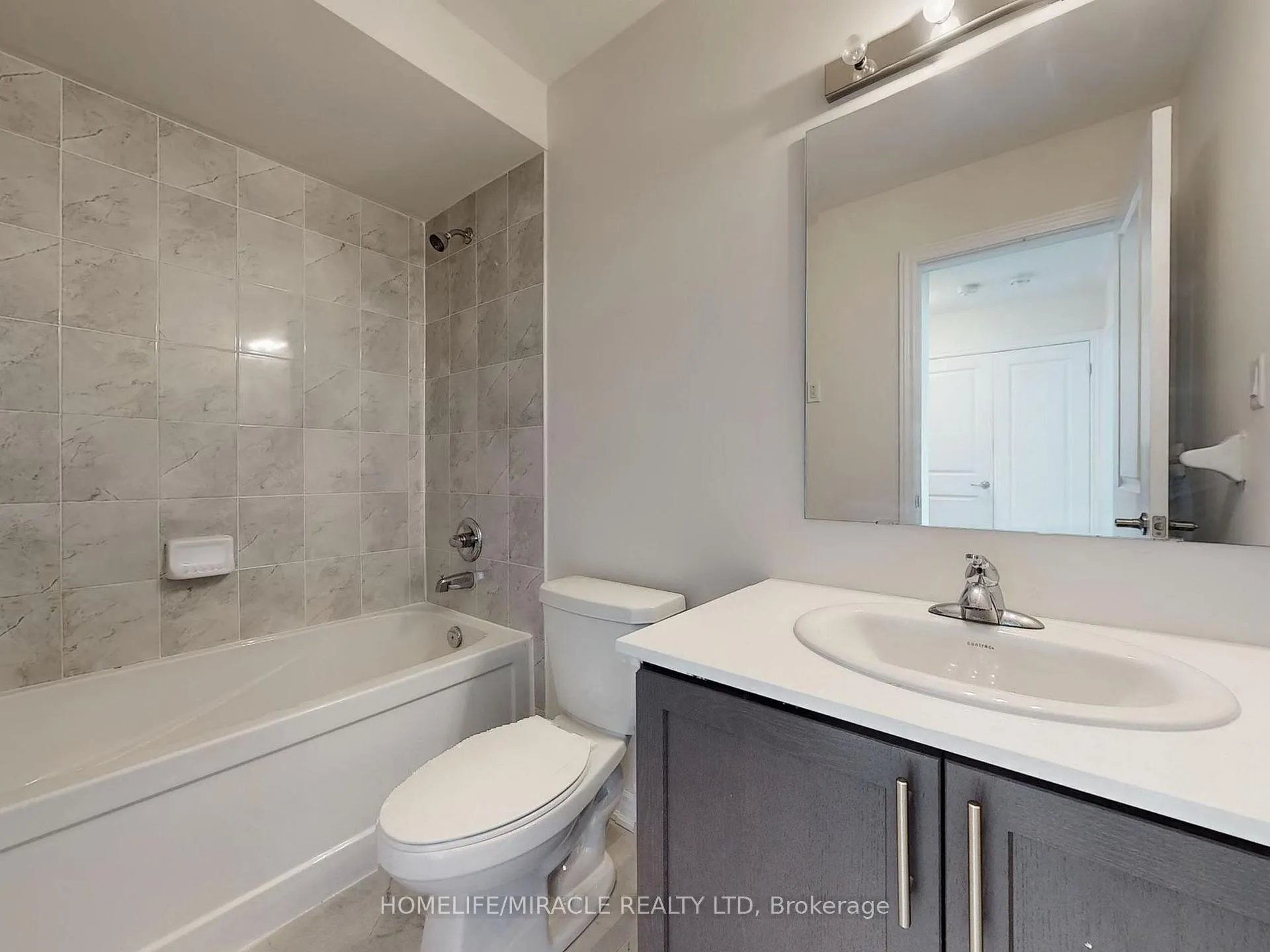 Photo 19 of Unit 9 UPPER, 490 Beresford Path, Oshawa, Central — HOMEH