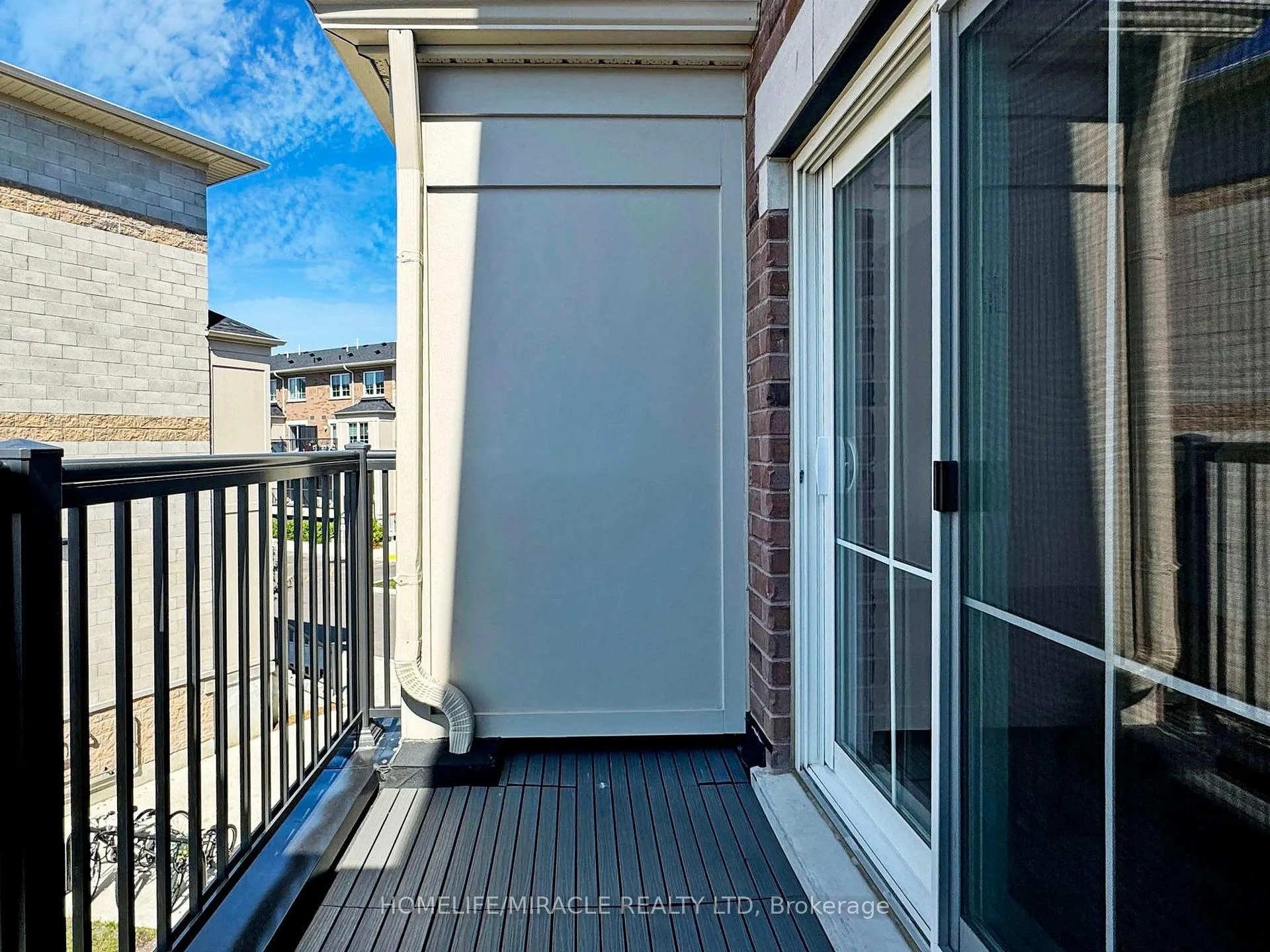 Photo 26 of Unit 9 UPPER, 490 Beresford Path, Oshawa, Central — HOMEH